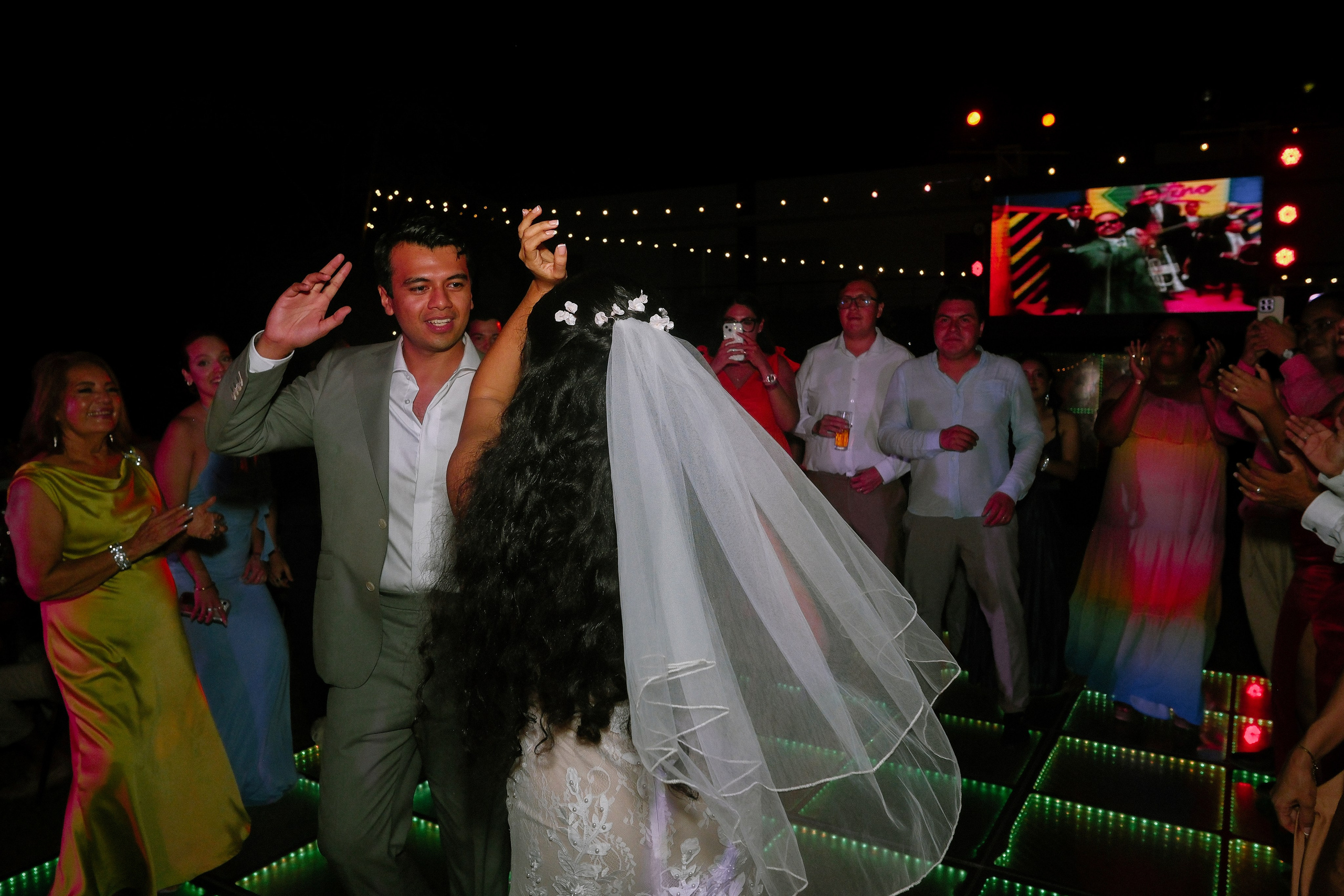 Ney & Cris / Acapulco. Wedding and family photographer in Mexico City