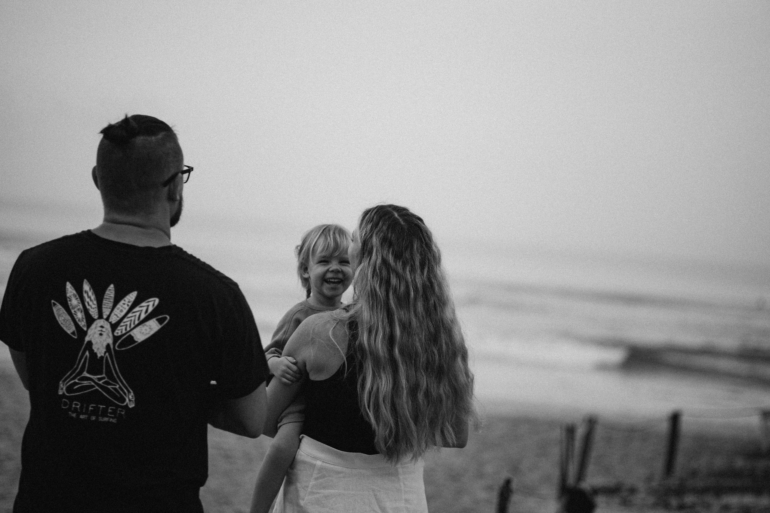 Gentle waves of family Love. Fotografa documental de familia e nascimento em Florianópolis SC Daria Ermolaev