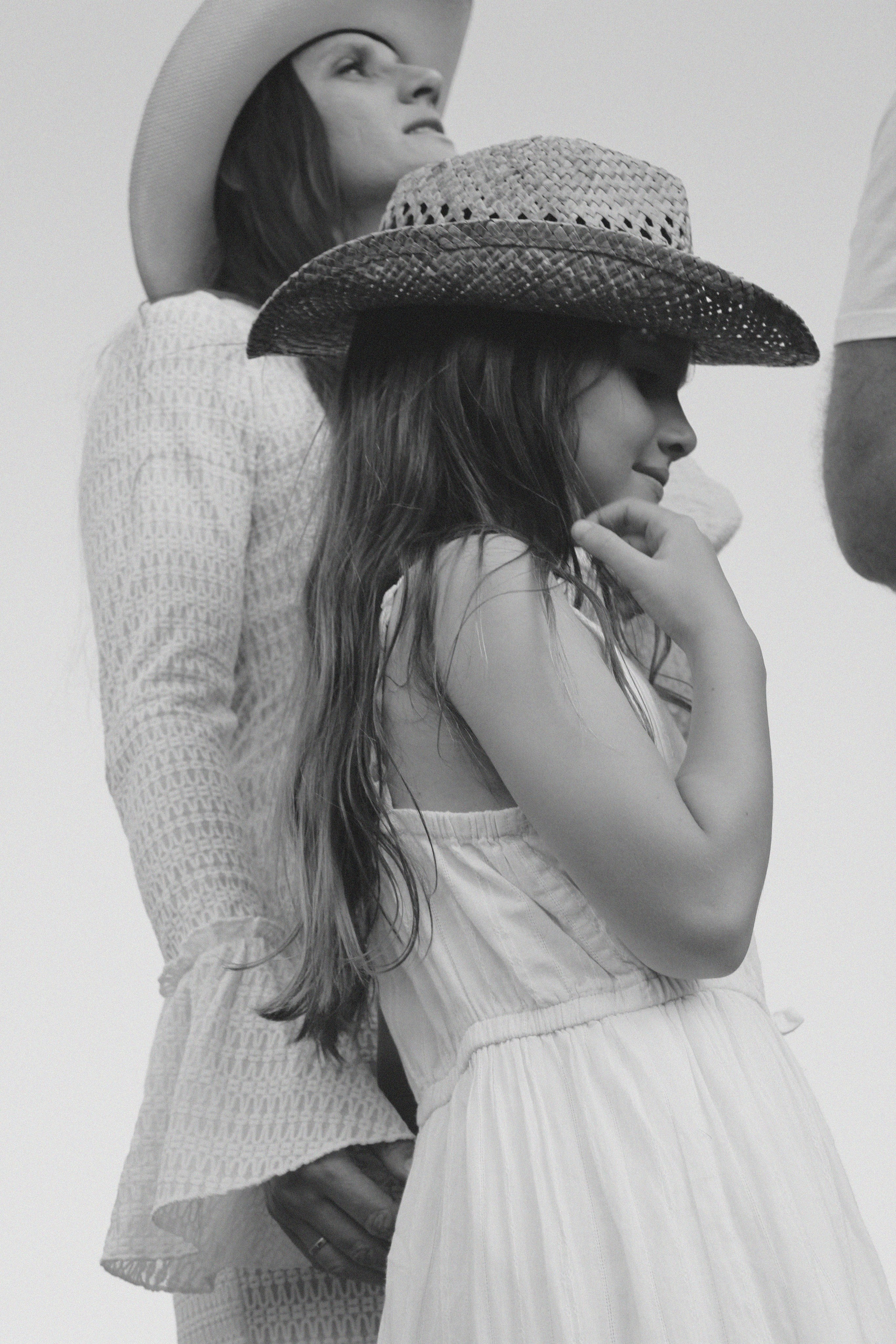 Texas Countryside Family Photoshoot in Cowboy Style. Lana Petrychenko — Portrait & Family Photographer. Valencia, Spain