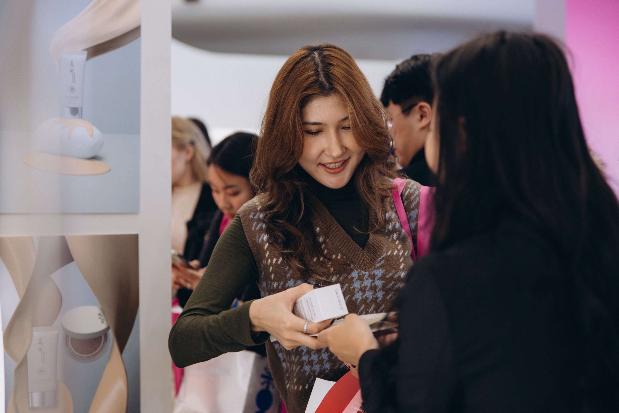 Seoul beauty expo 2025 (Black Rice). Portrait photographer in South Korea Olga Lian