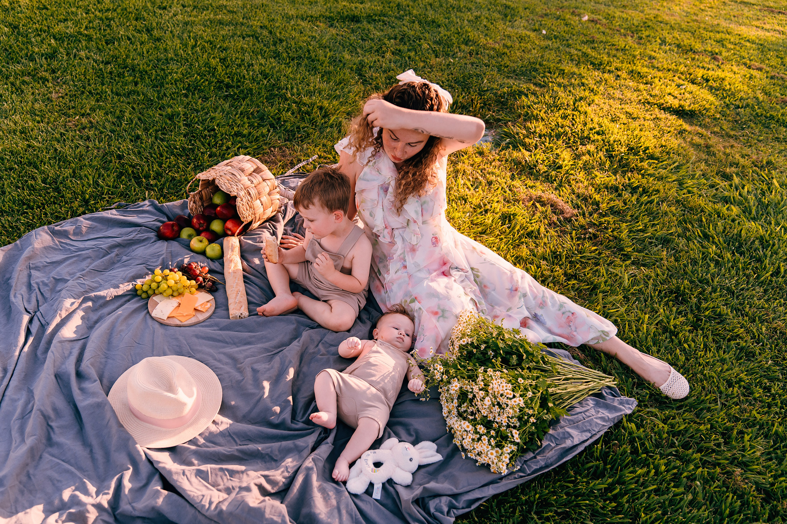 Yulya, Robert&Gordey. Wedding & elopement photographer Viktoriya Kravtsov. Las Vegas