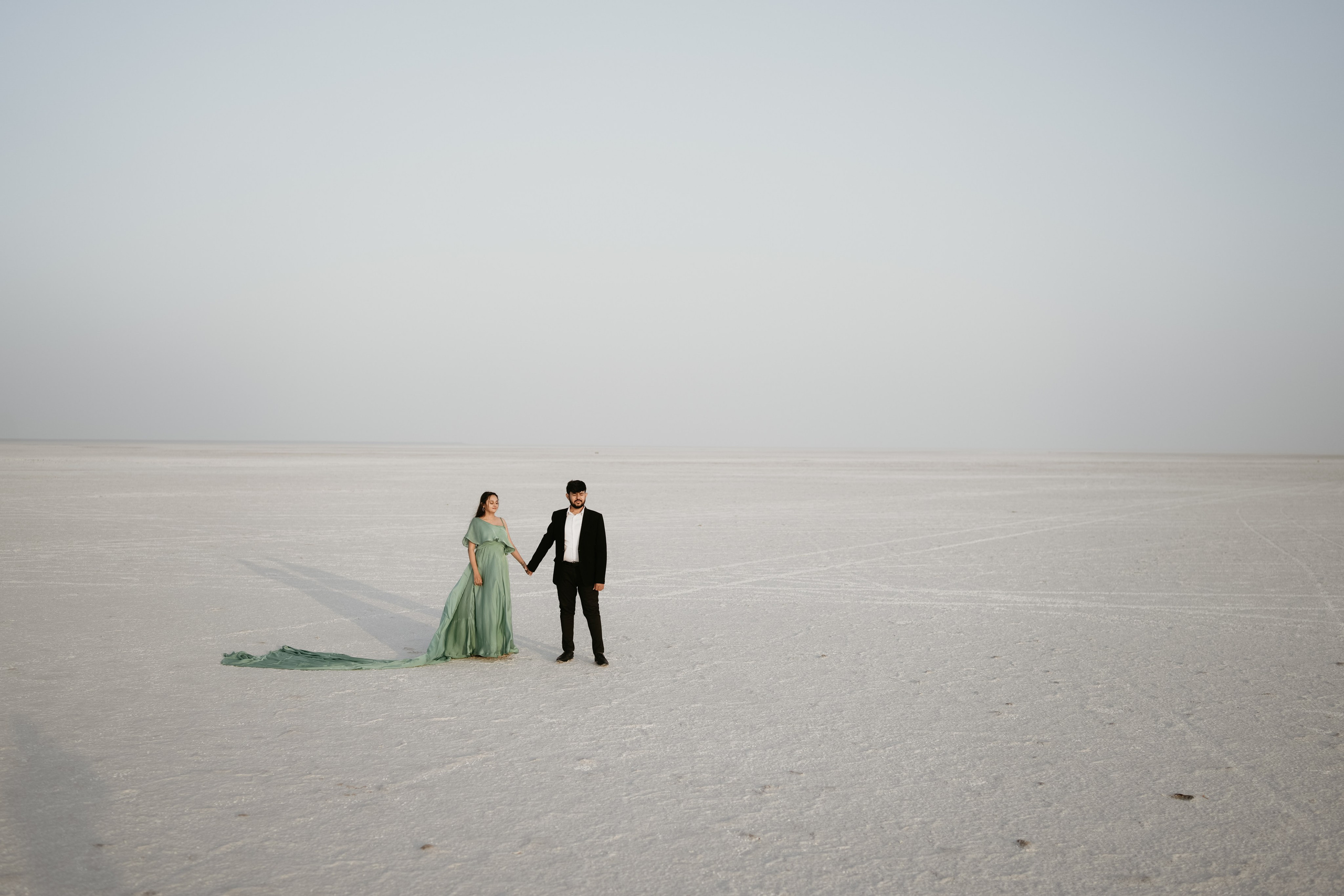 COUPLE SESSIONS. Love Emotions Weddings