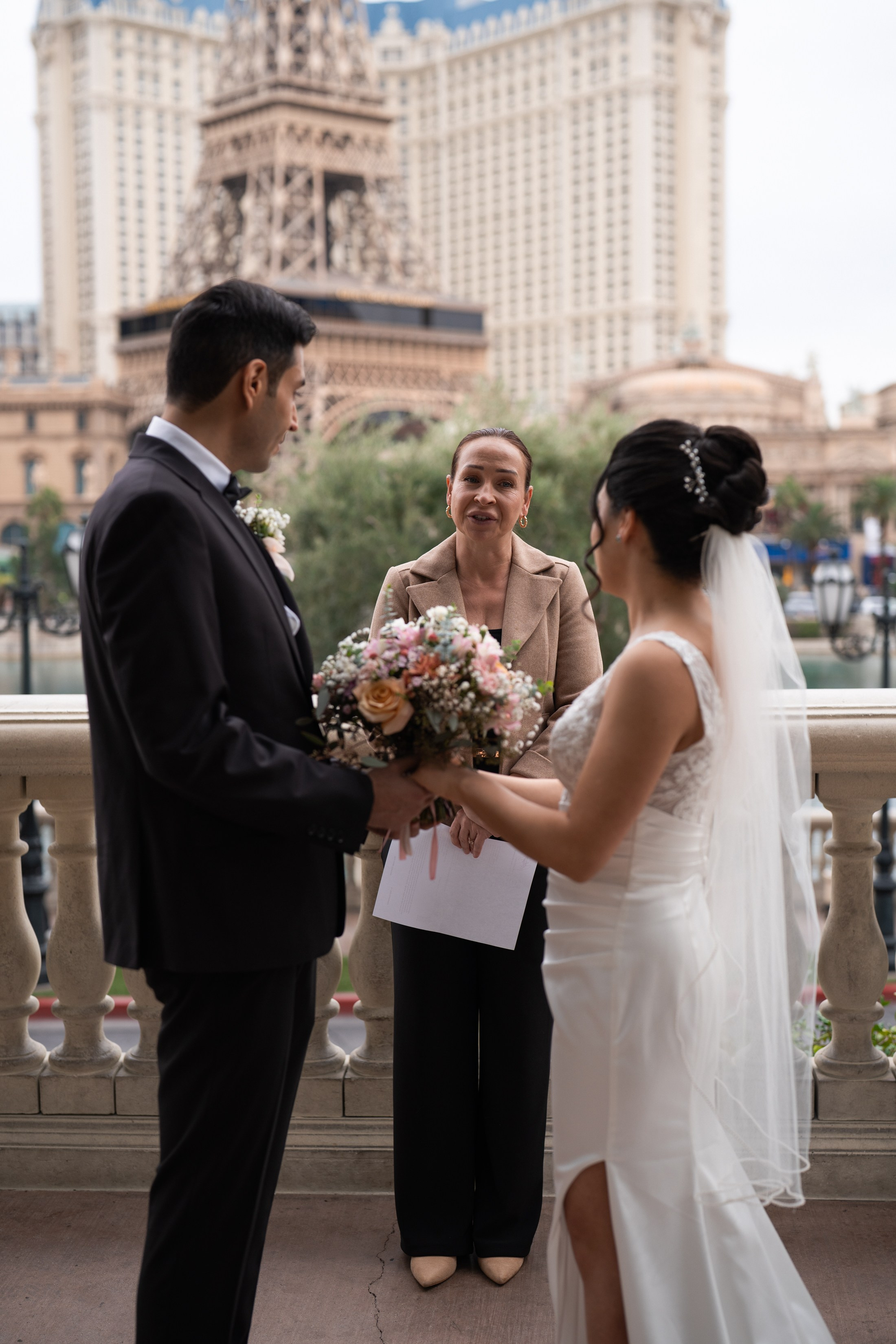 Sia&Yasi. Wedding & elopement photographer Viktoriya Kravtsov. Las Vegas