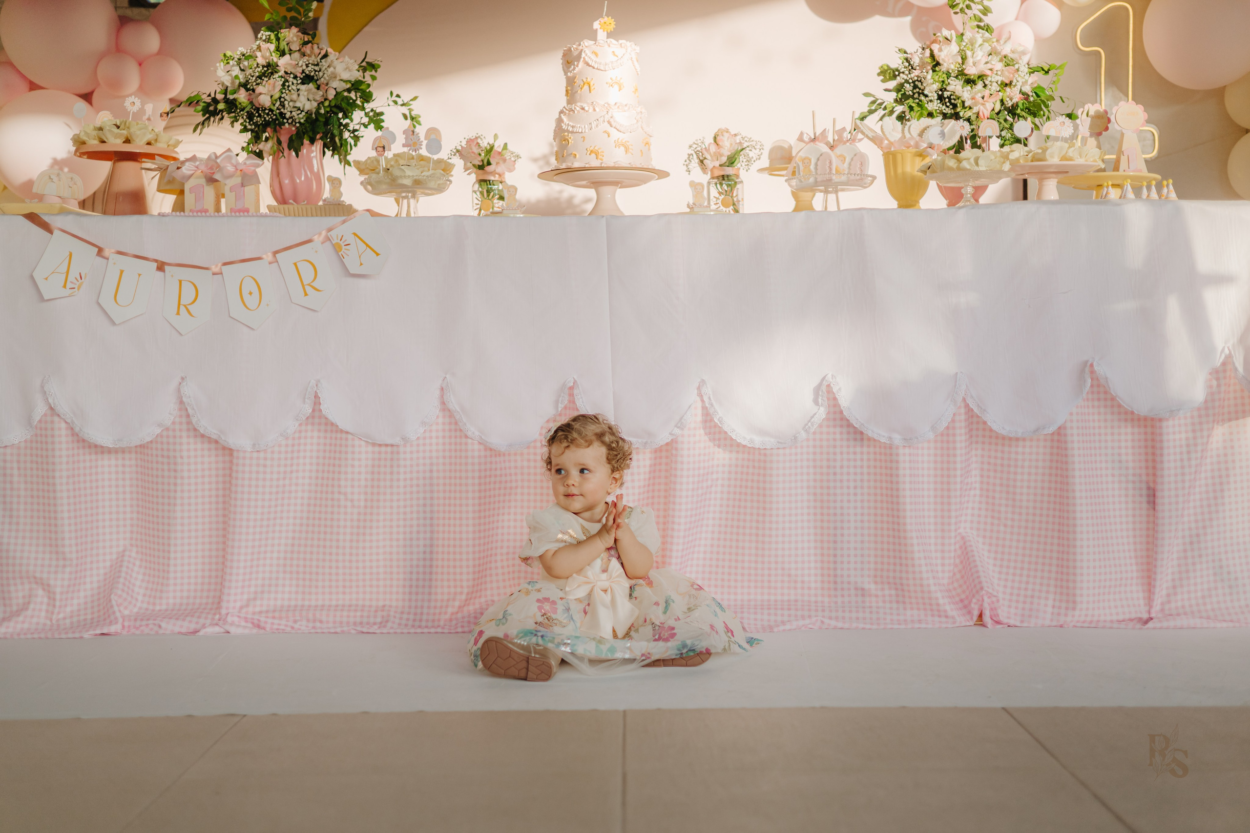 Aurora — 1 ano. Fotógrafo Richard Silvestre — Casamentos na Bahia