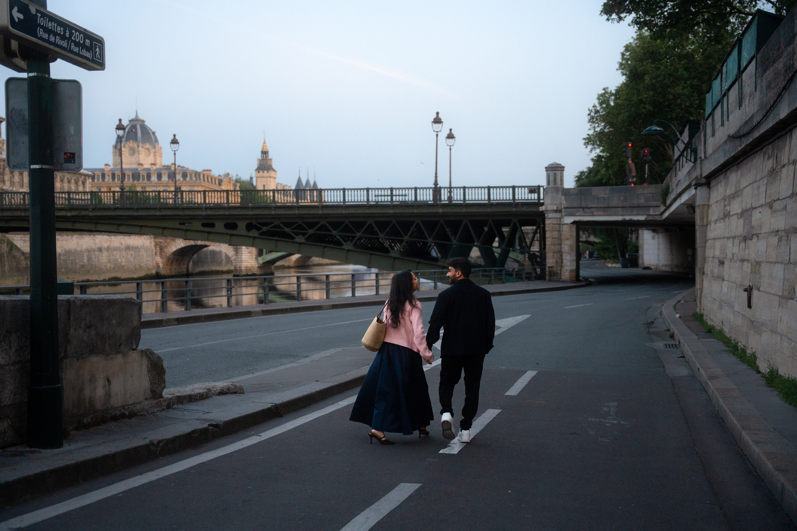 Spring Couple Photoshoot in Paris