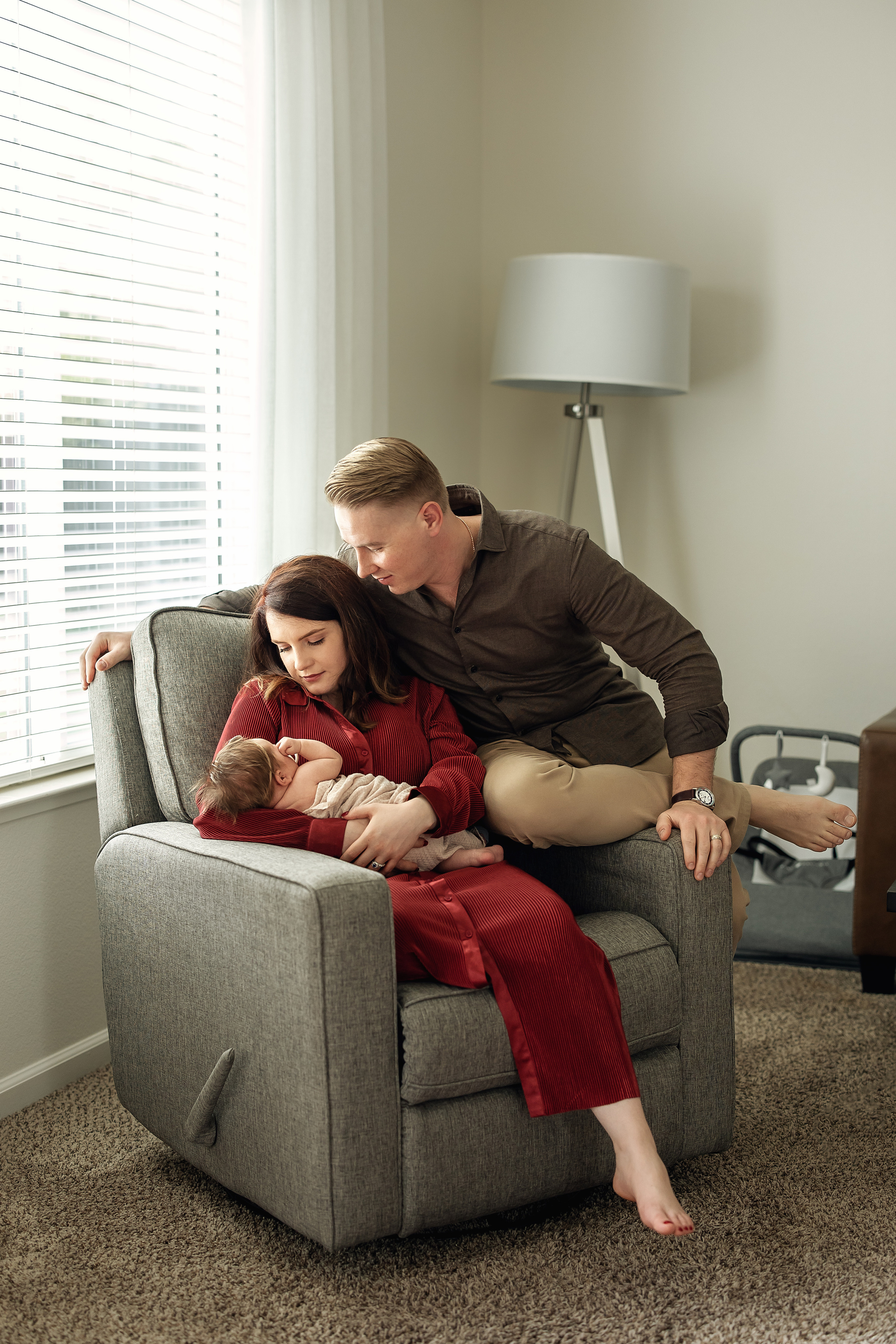 Newborn lifestyle. ArtFeather Photography. Sacramento, California