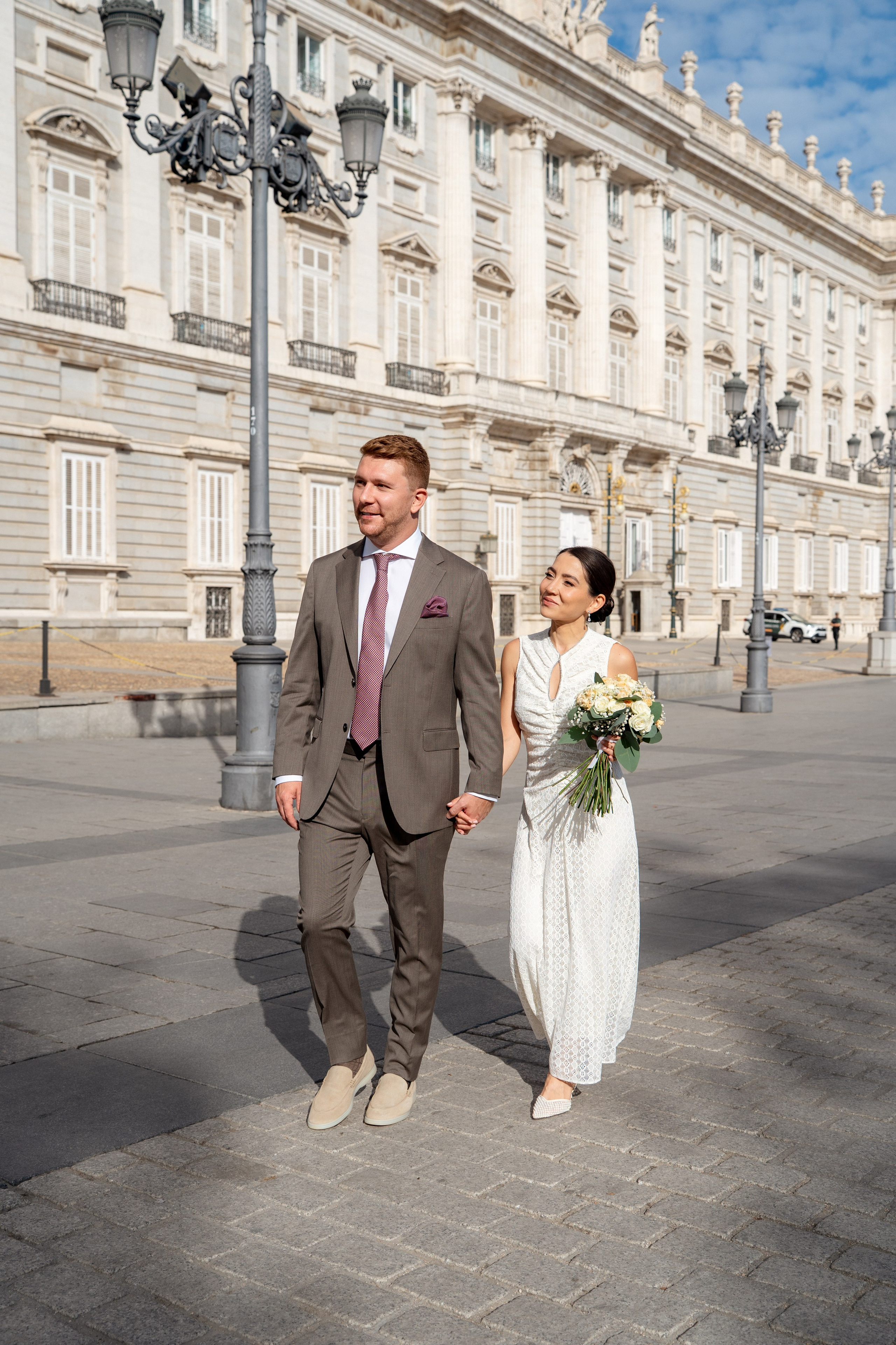 Elopement photoshoot in Madrid city centre. Fotógrafo en Madrid, España. Alyona Belyaninova