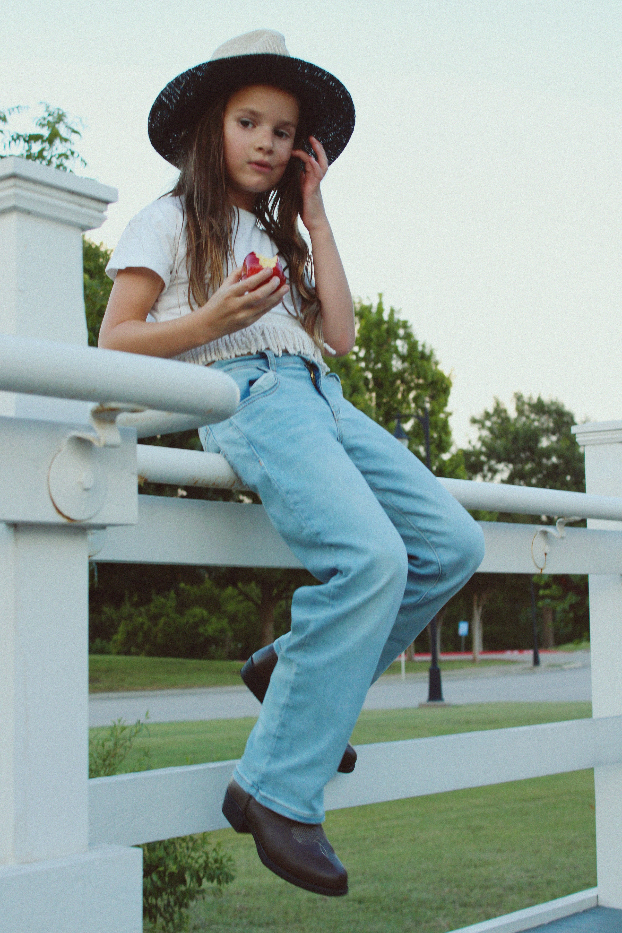 Texas Countryside Family Photoshoot in Cowboy Style. Lana Petrychenko — Portrait & Family Photographer. Valencia, Spain