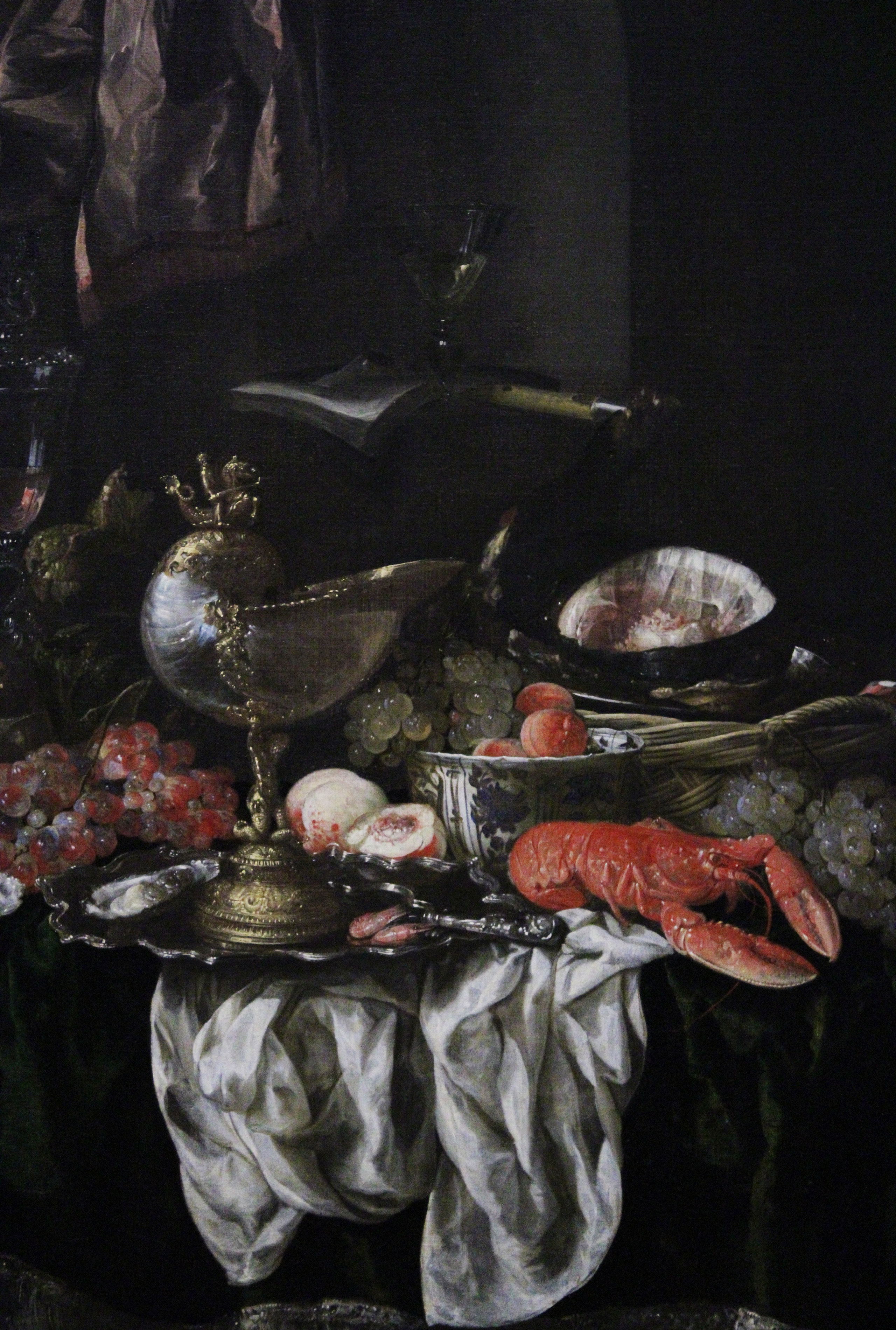 Women’s Lifestyle Indoor Photoshoot in Museum. Lana Petrychenko — Portrait & Family Photographer. Valencia, Spain