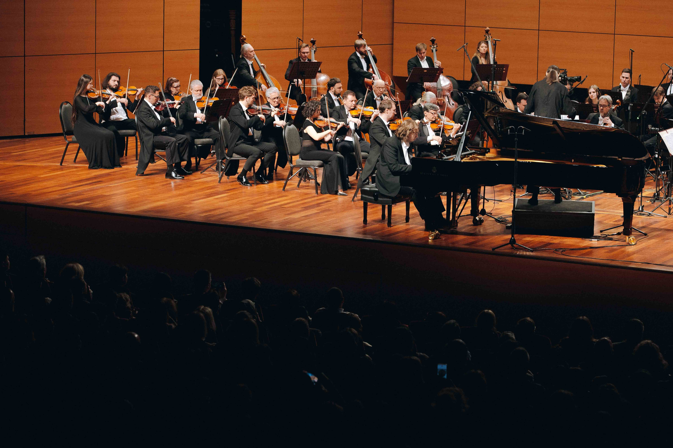 The Tchaikovsky Academic Grand Symphony Orchestra in Istanbul. Wedding&Event photographer Ismail Rzayev in Baku