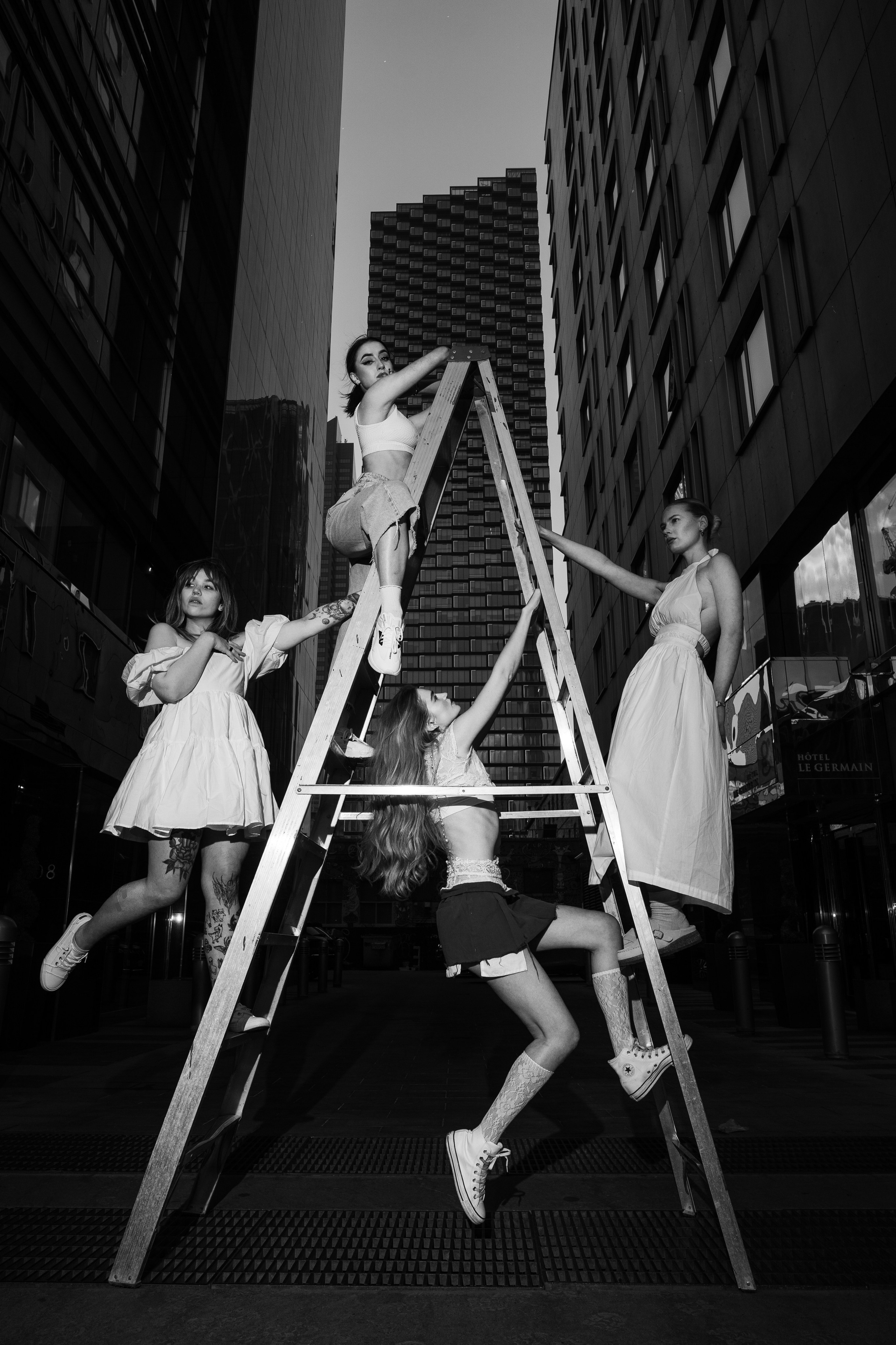 Fashion and Commercial. Production Services NV Visual