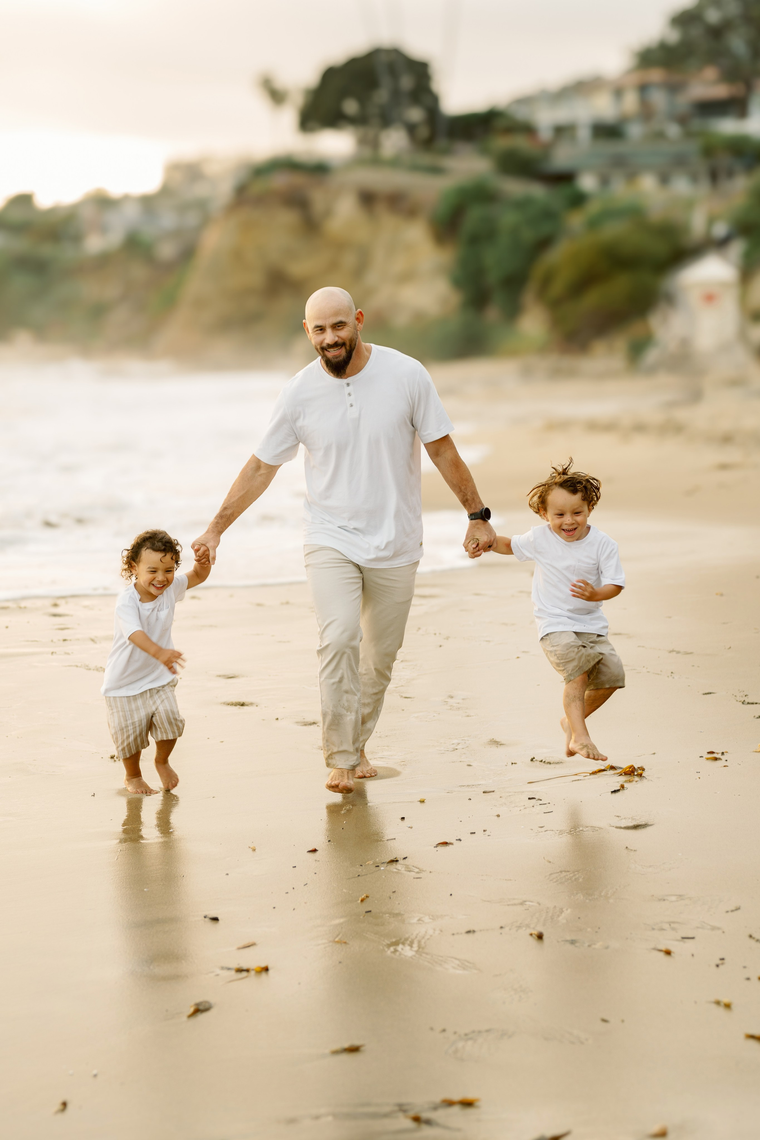 Maternity Photoshoot at Laguna Beach. Wedding Photography & Videography Team in California, Los Angeles, San Francisco, San Diego and Travel