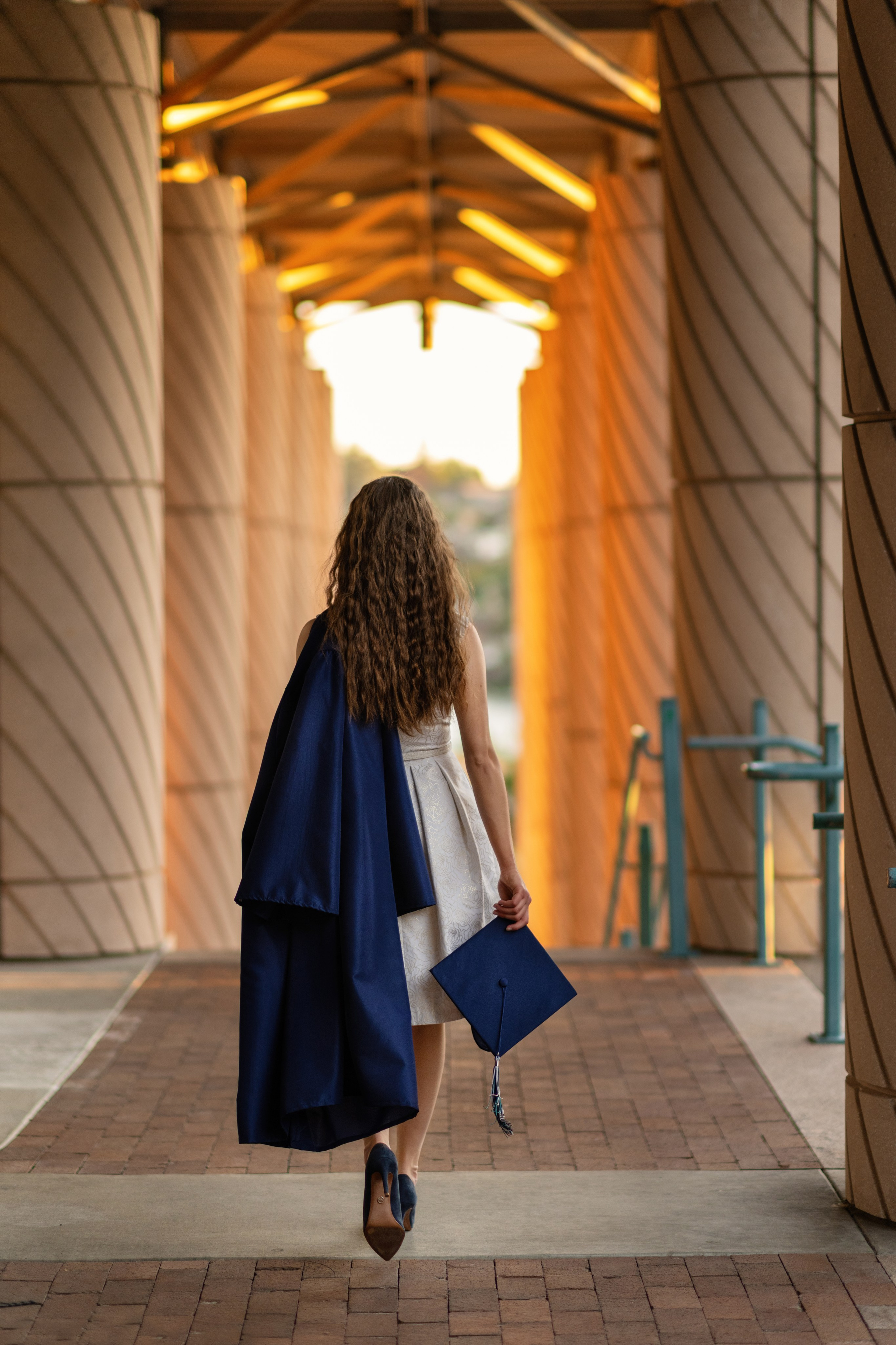 Alena, graduation. Wedding & portrait photography in the Seattle Area. Helen Michelle photographer