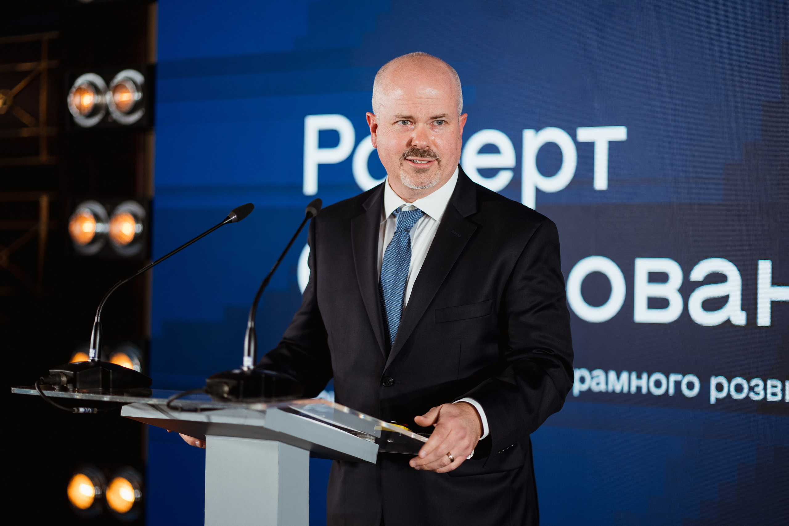 DTA presentation. Kostiantyn Holinchenko. Reportage and portrait photographer