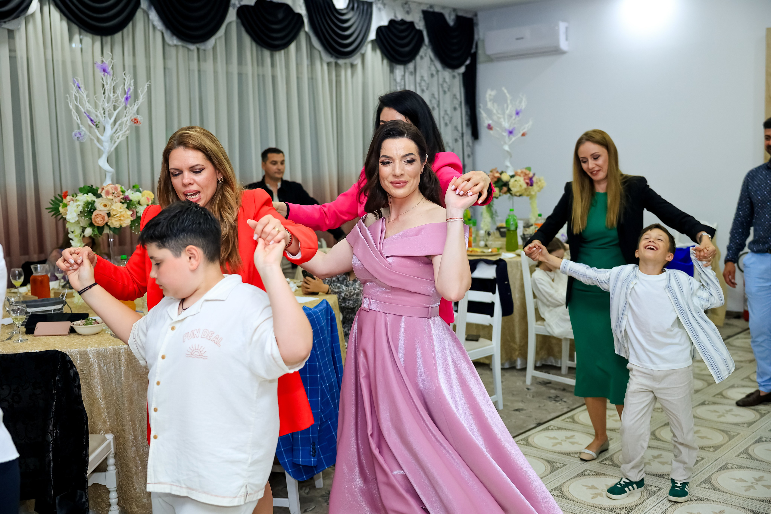 Iris Stefania. Moments By Gub