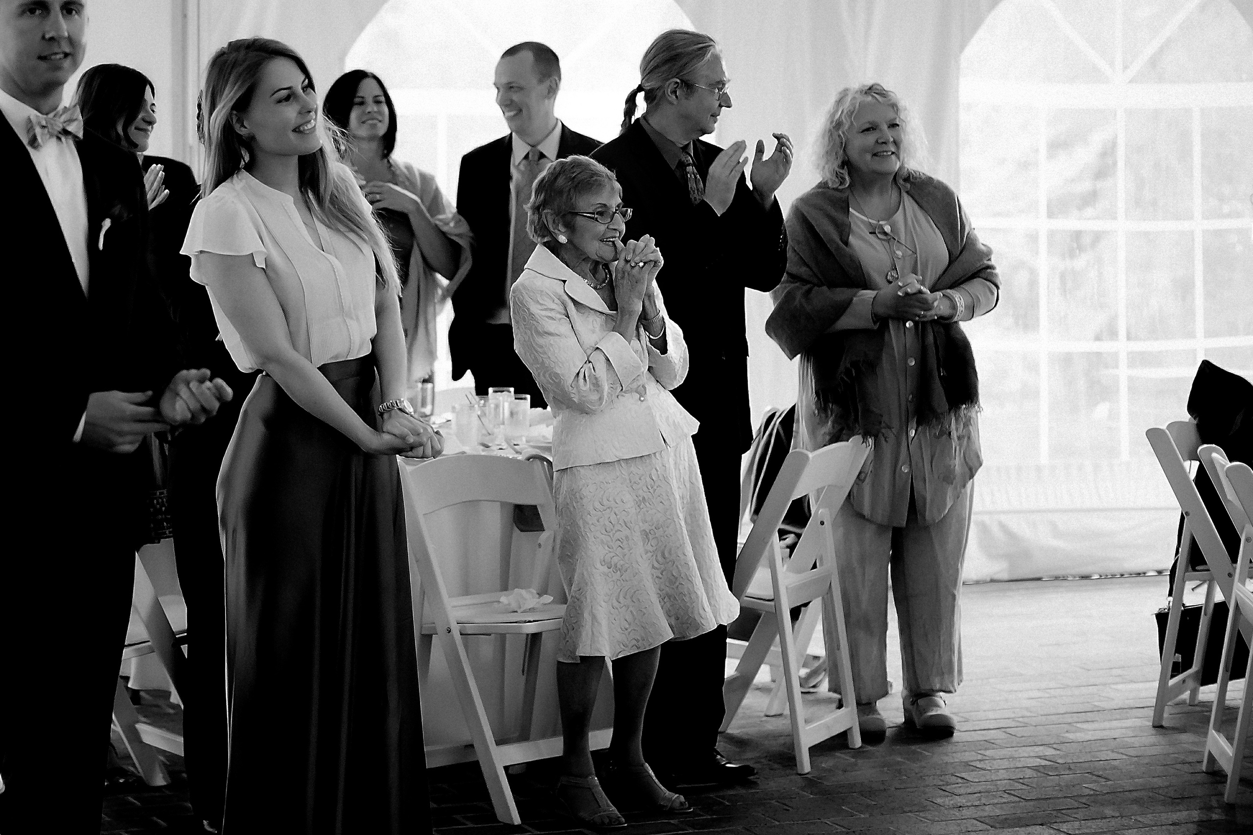 Фотограф в Ирландии Дублин свадьба утро фотки лучший топ свадебный красивая жених невеста гости первый танец гости смотрят