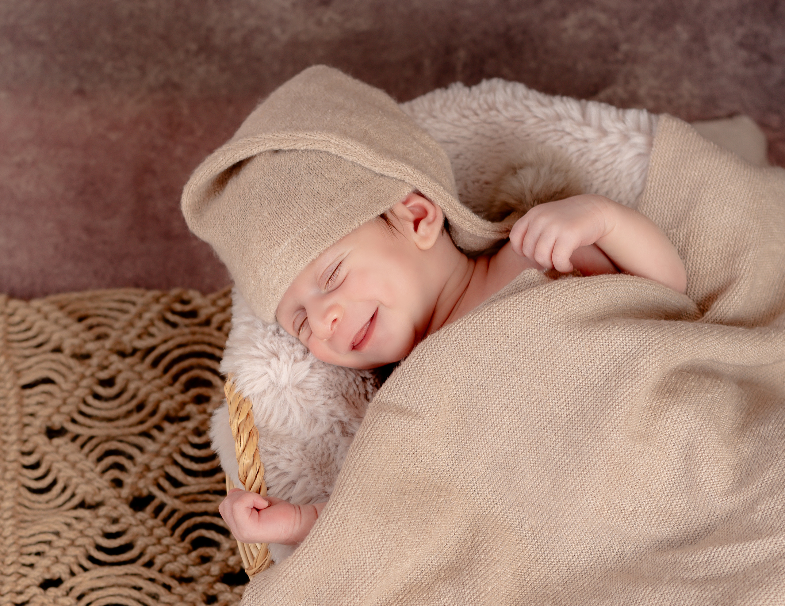 Newborn Photoshoot. Professional Photograher, Antwerpen/Belgium