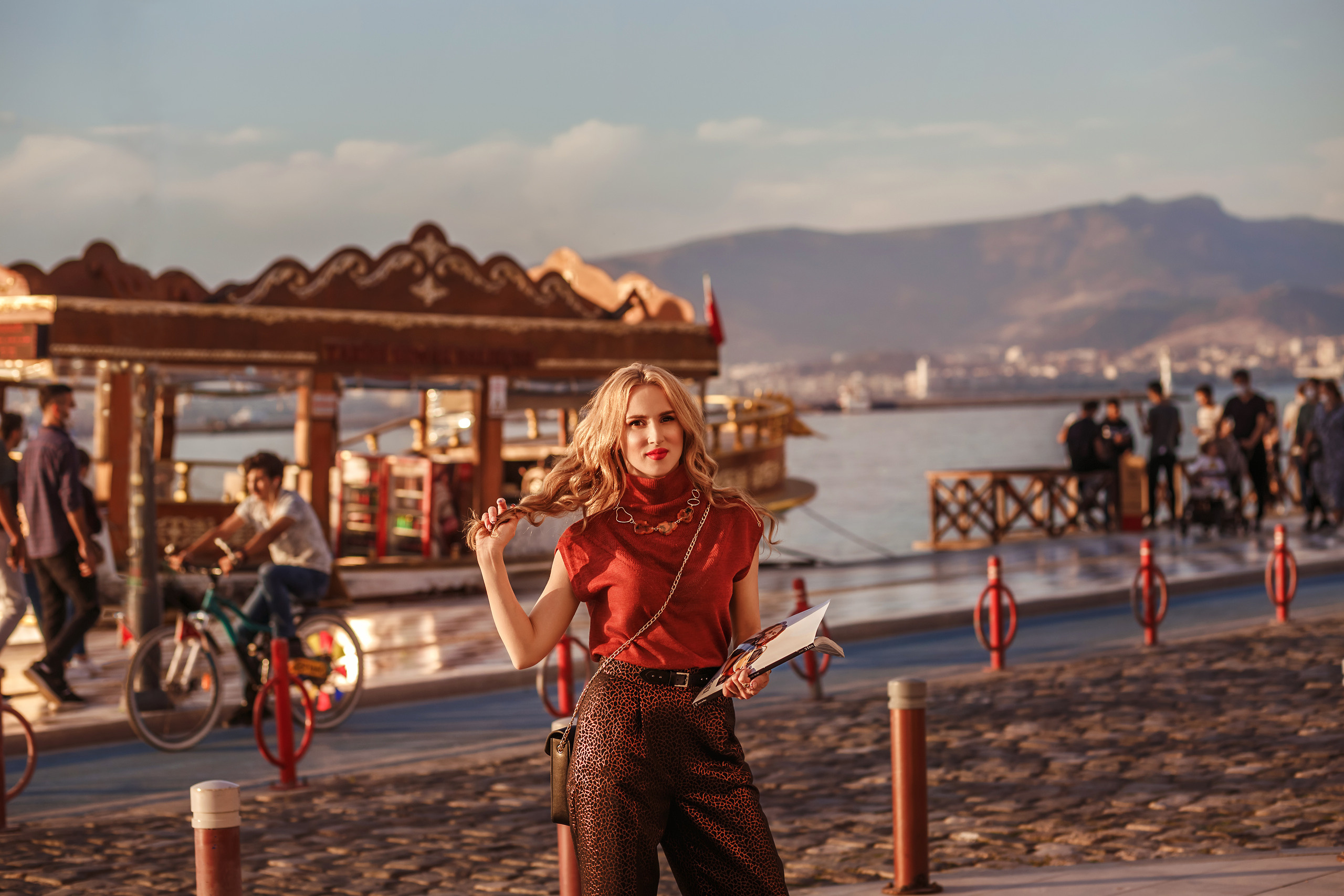 Personal photo session for internet content