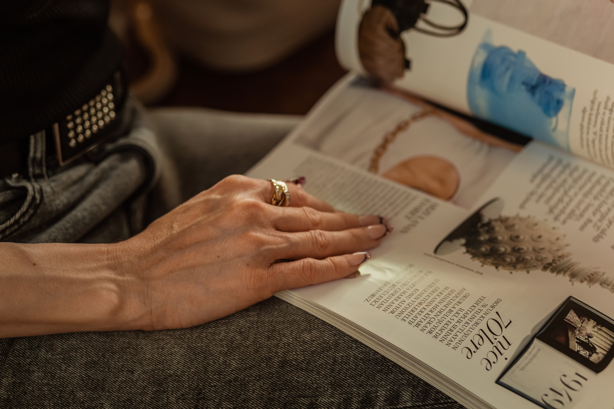 Personal photo session for internet content