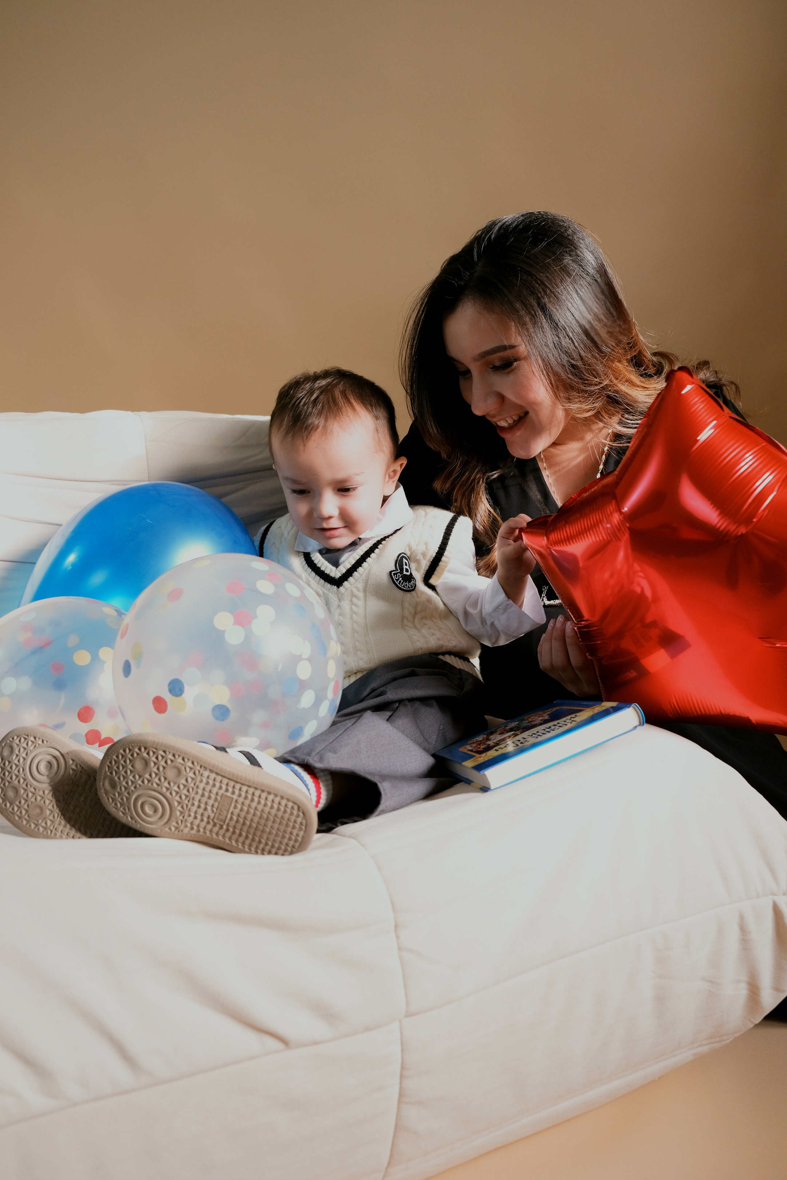 Зилола с сыном. Семейный и детский фотограф Бишкек Элина Суерова