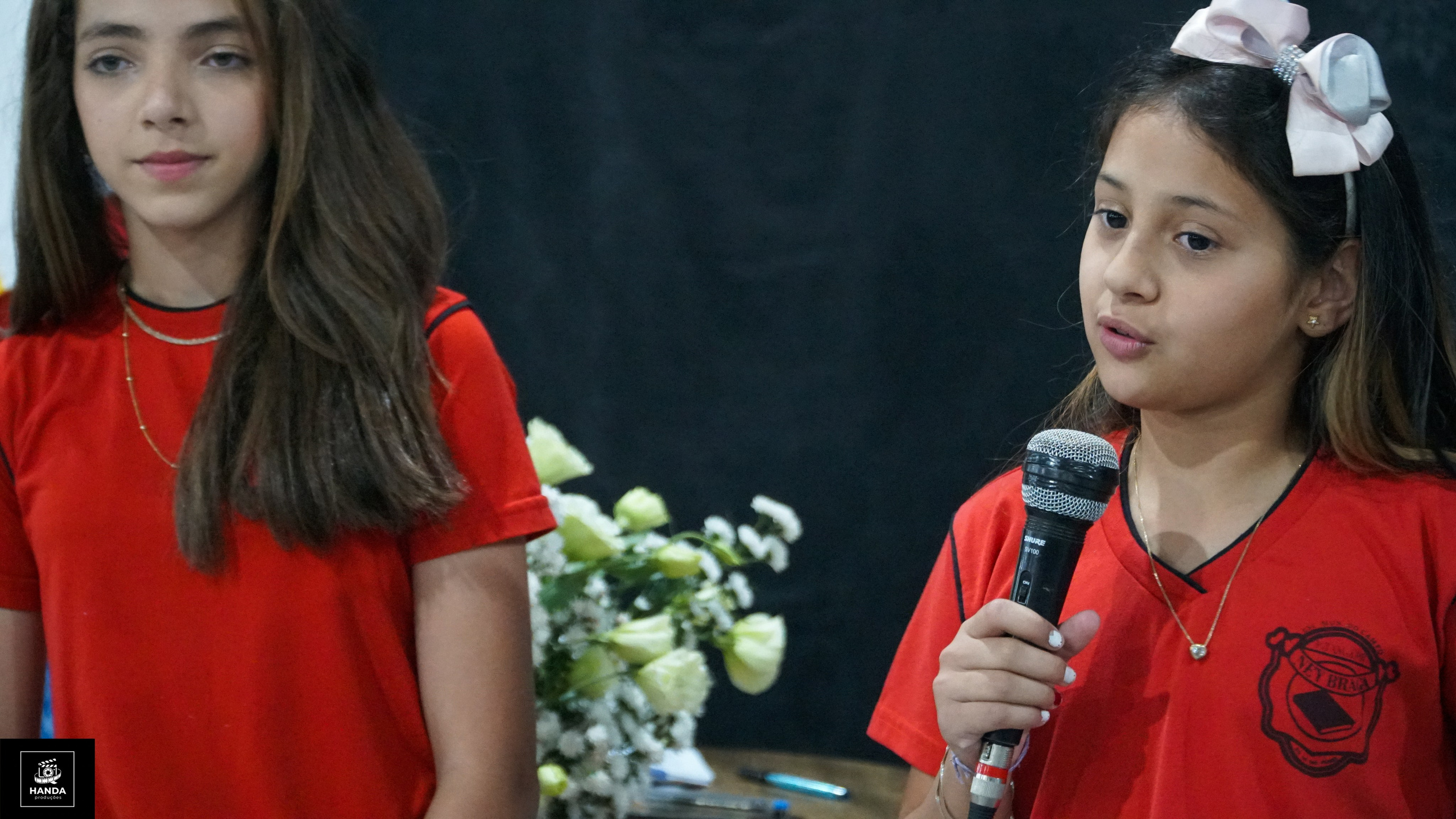 Noite autógrafos colégio Aurélio Buarque de Holanda. Handa Produções
