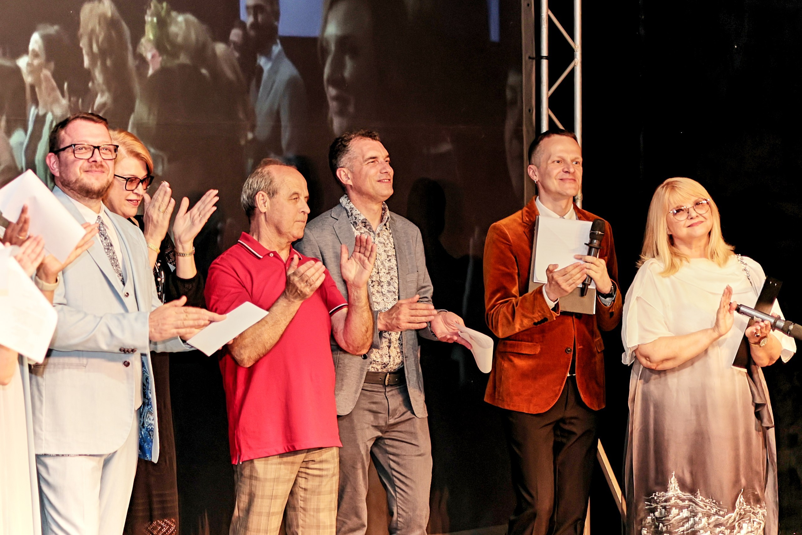8 journalistic charity concert in Kyiv. Photographer, photo artist Alena Novgorodtseva