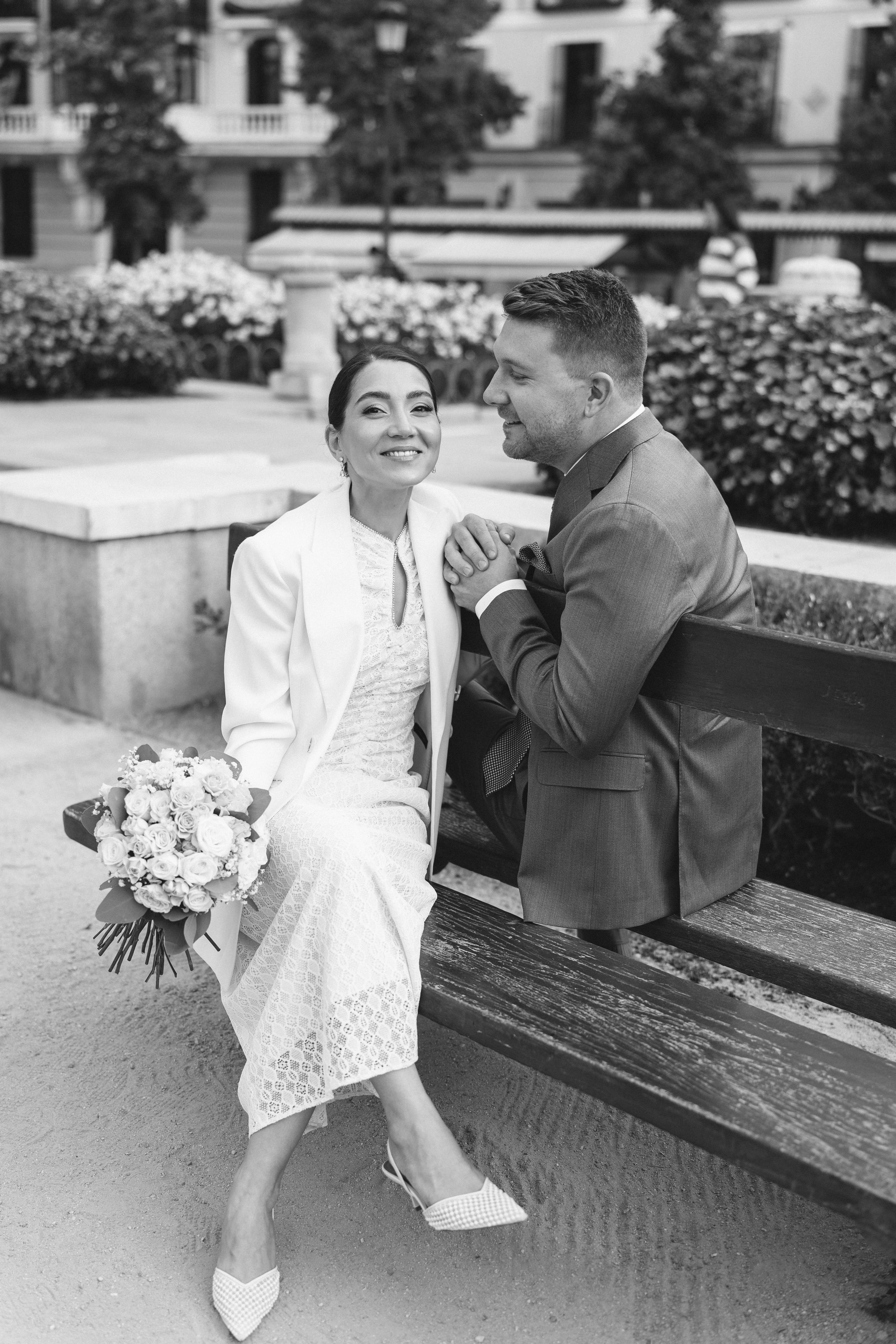 Elopement photoshoot in Madrid city centre. Fotógrafo en Madrid, España. Alyona Belyaninova