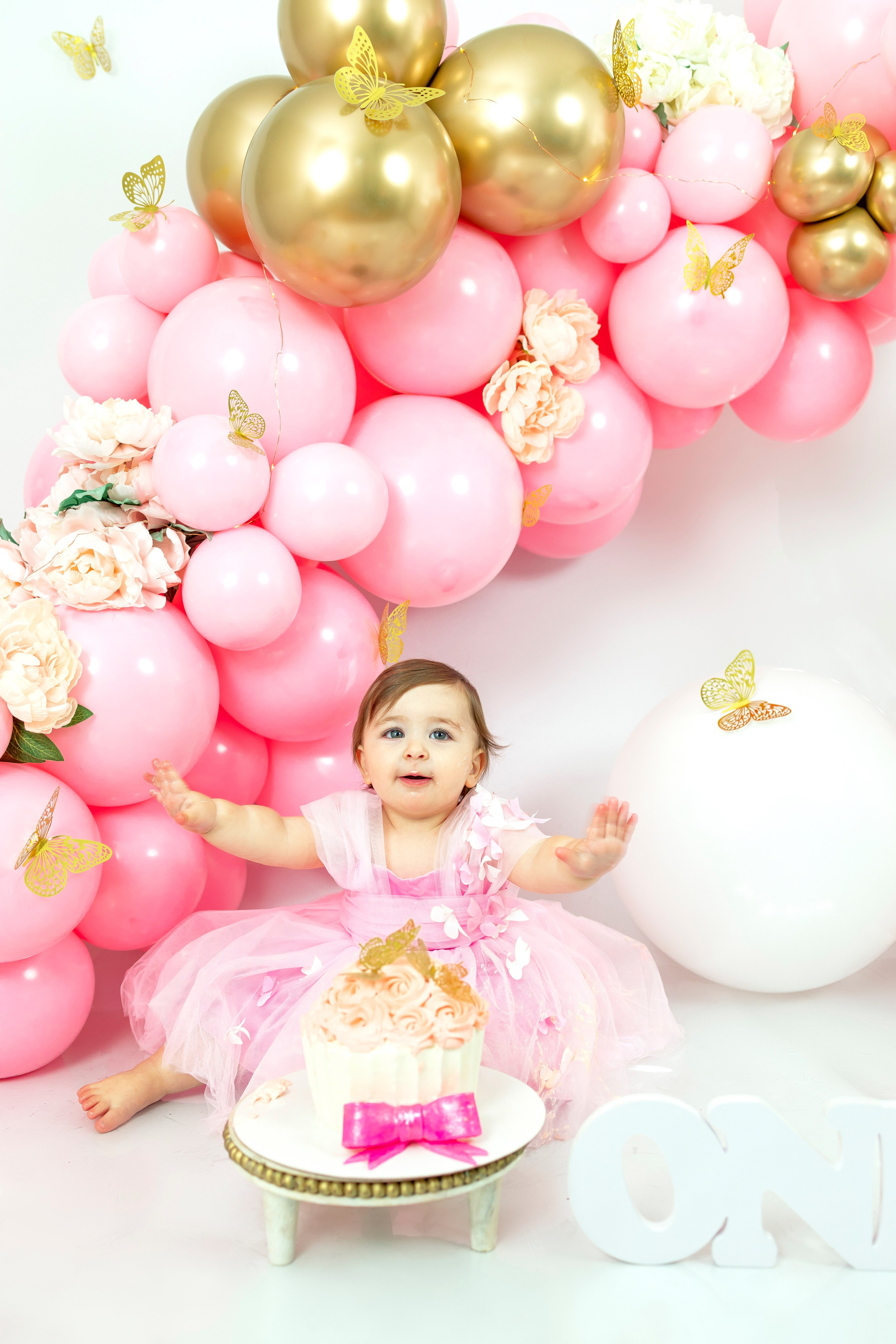 Smash cake. Anaeliseevaphoto.com