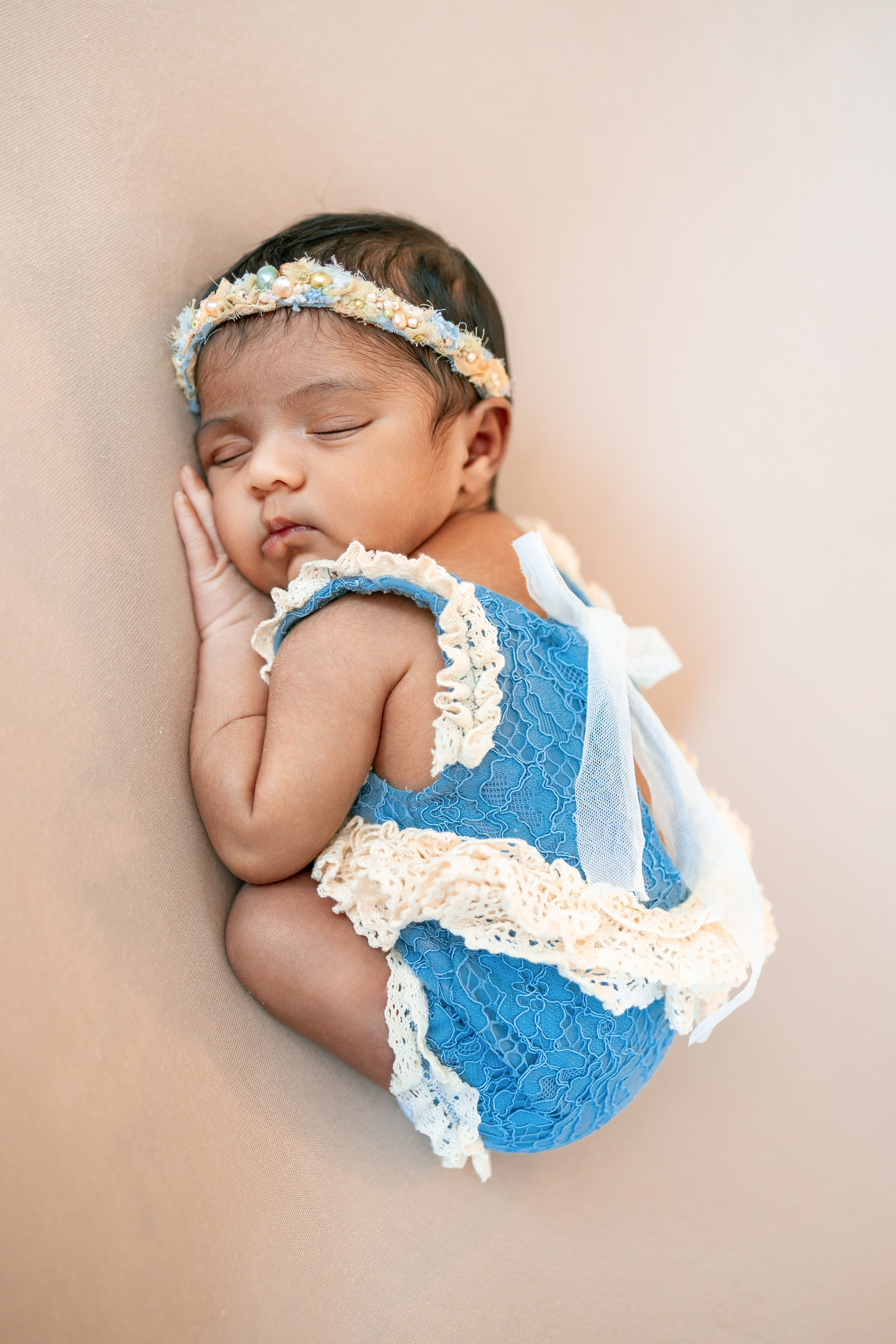 Newborn. Anaeliseevaphoto.com