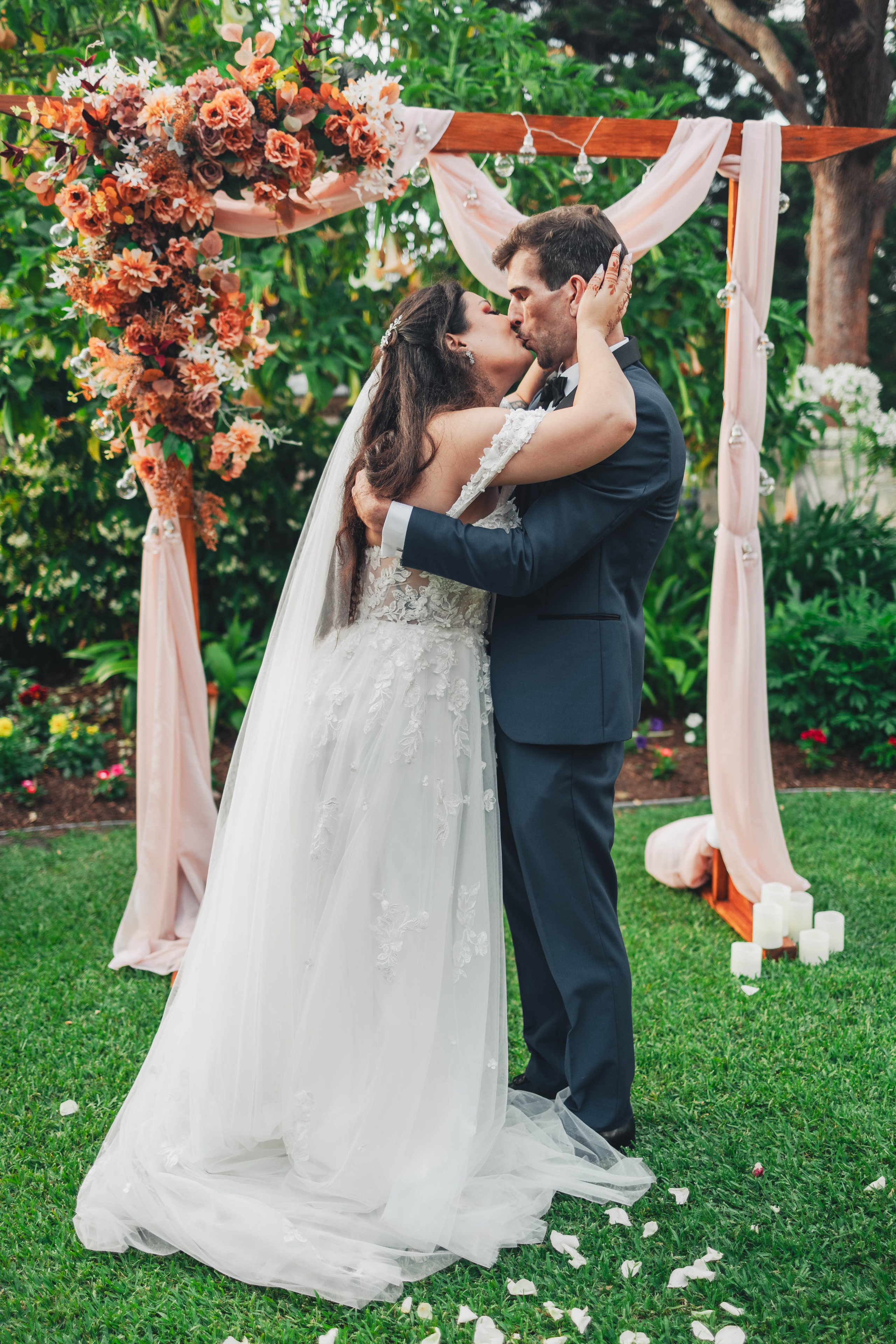 Sara + Jarrad. True Story Photography