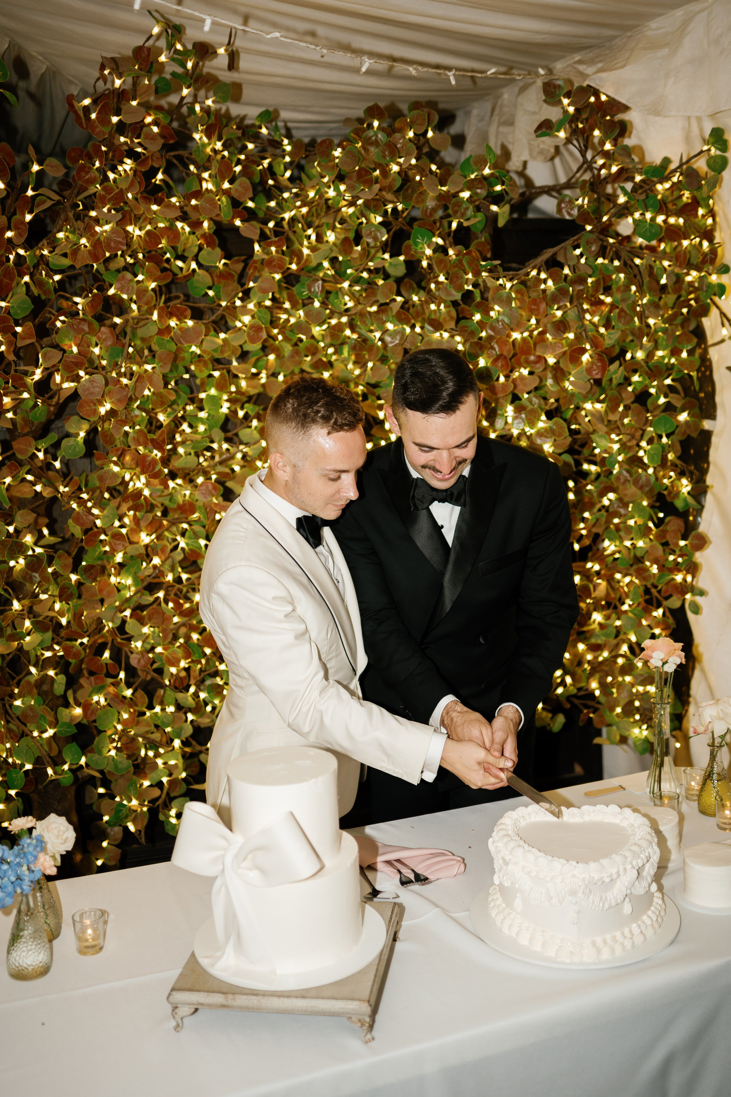 LGBT wedding photographer in California. Wedding Photography & Videography Team in California, Los Angeles, San Francisco, San Diego and Travel