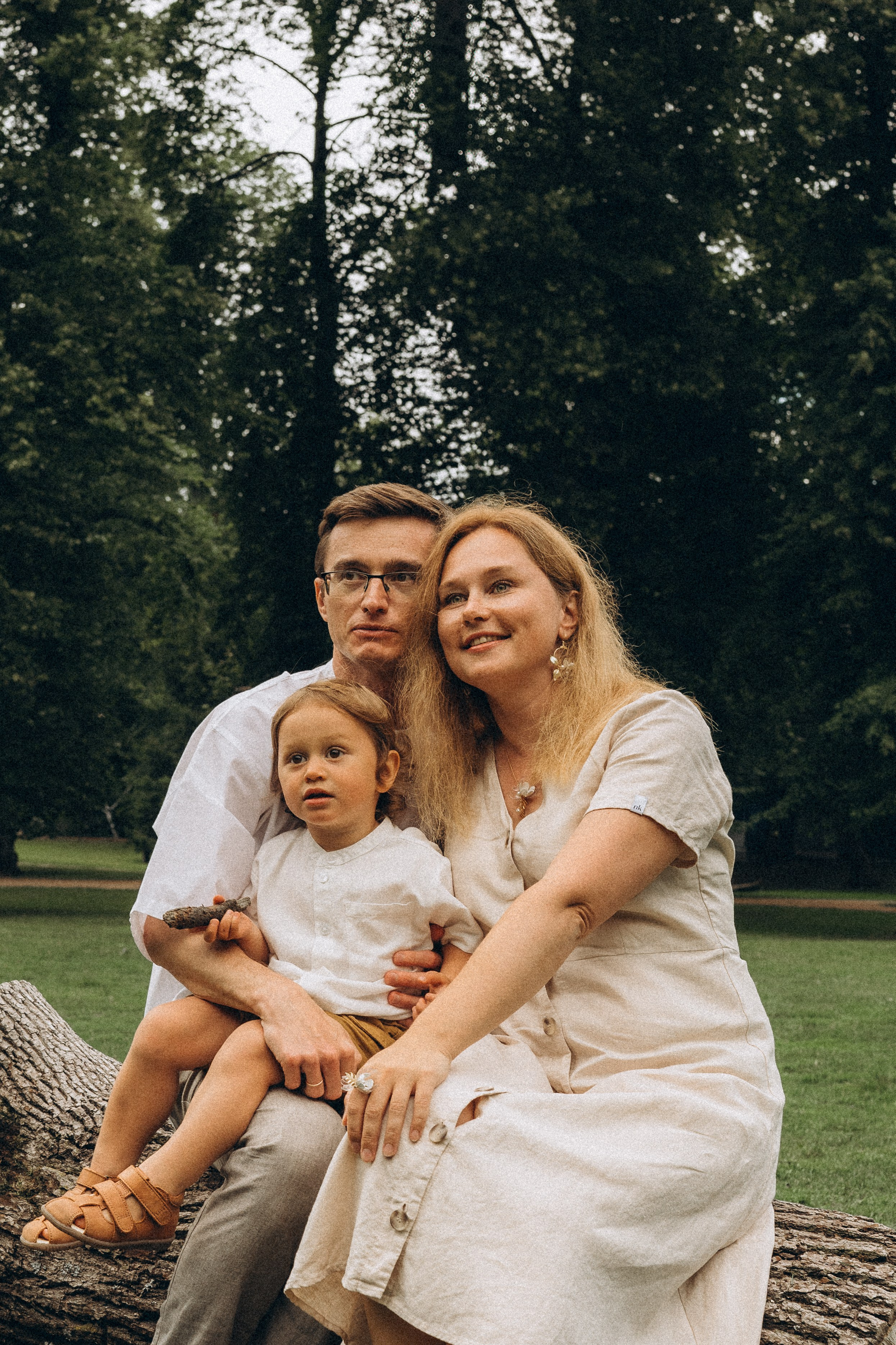 Kaivopuisto. Wedding and potrait photographer in Helsinki Vickan O