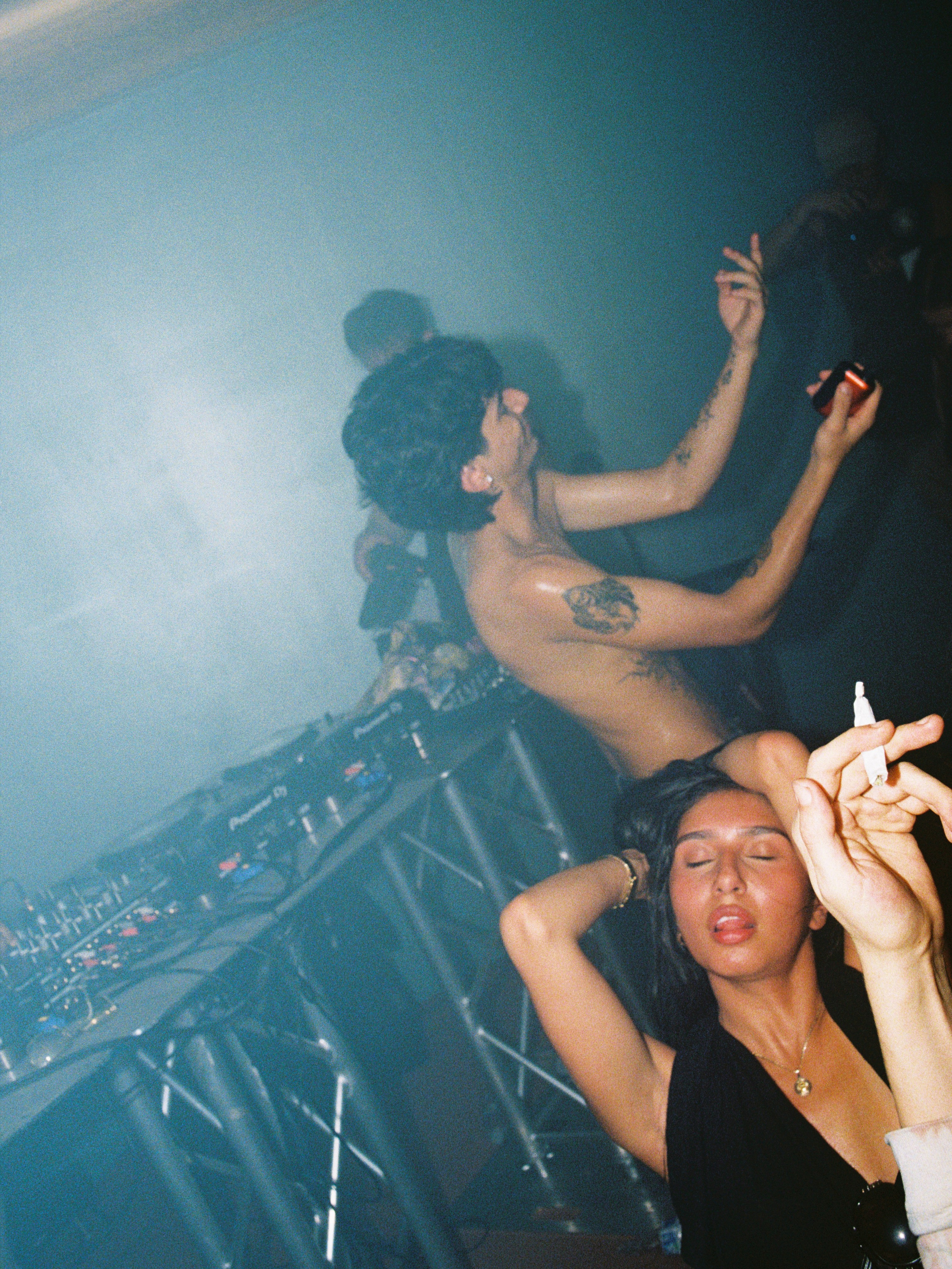 MUSIC AND EVENT. 35mm Photography by Brad Zgonena based in Chicago, IL