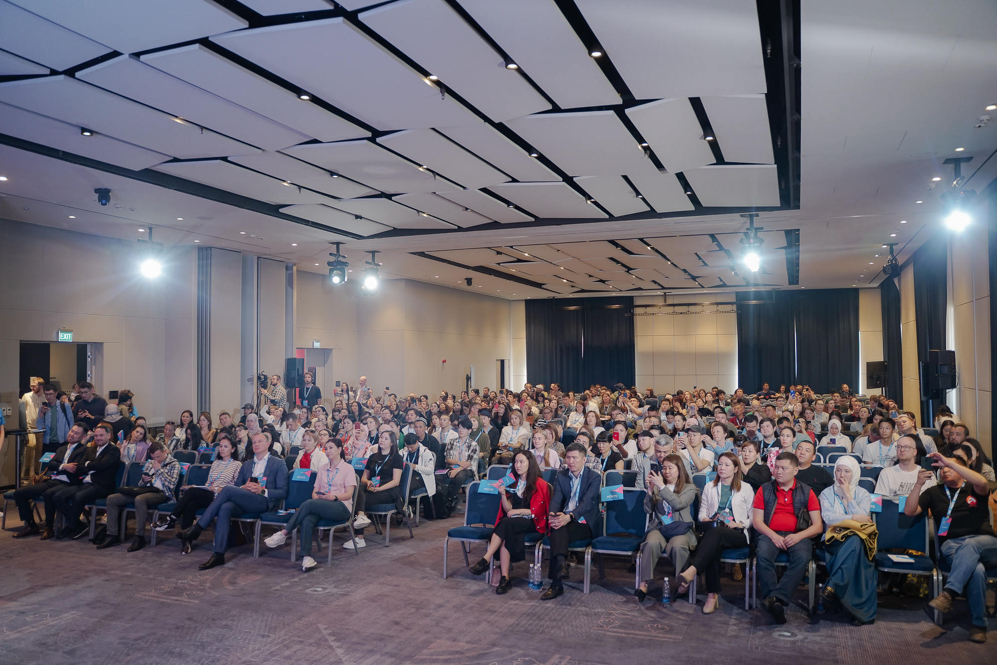 Ozon. Toktonaliev.com.kg, Семейный и детский фотограф в Бишкеке