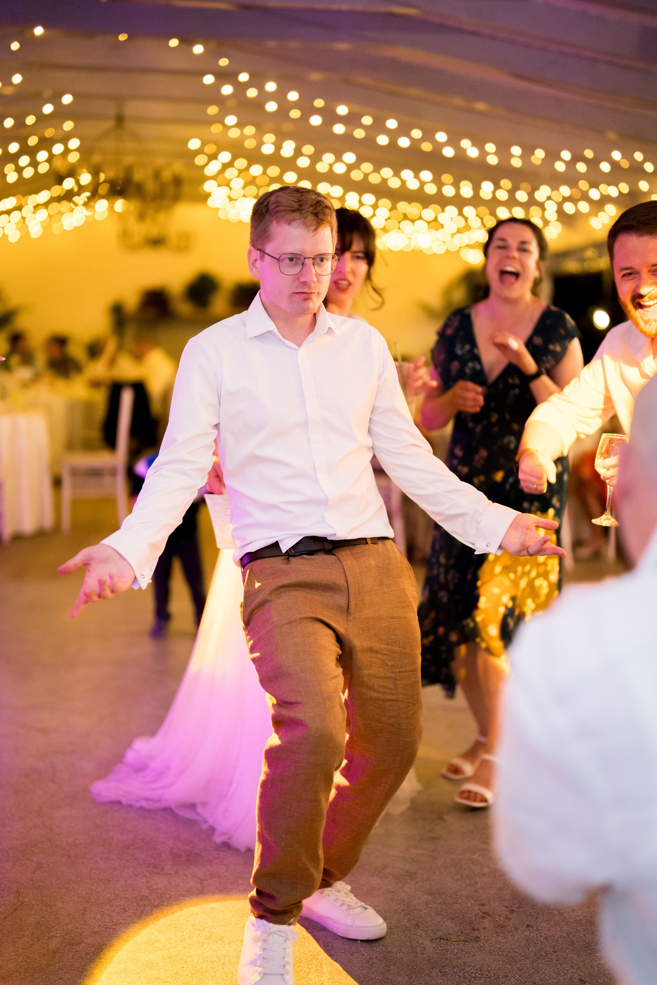 PARTY. Gabriel Florea — Fotograf nuntă București