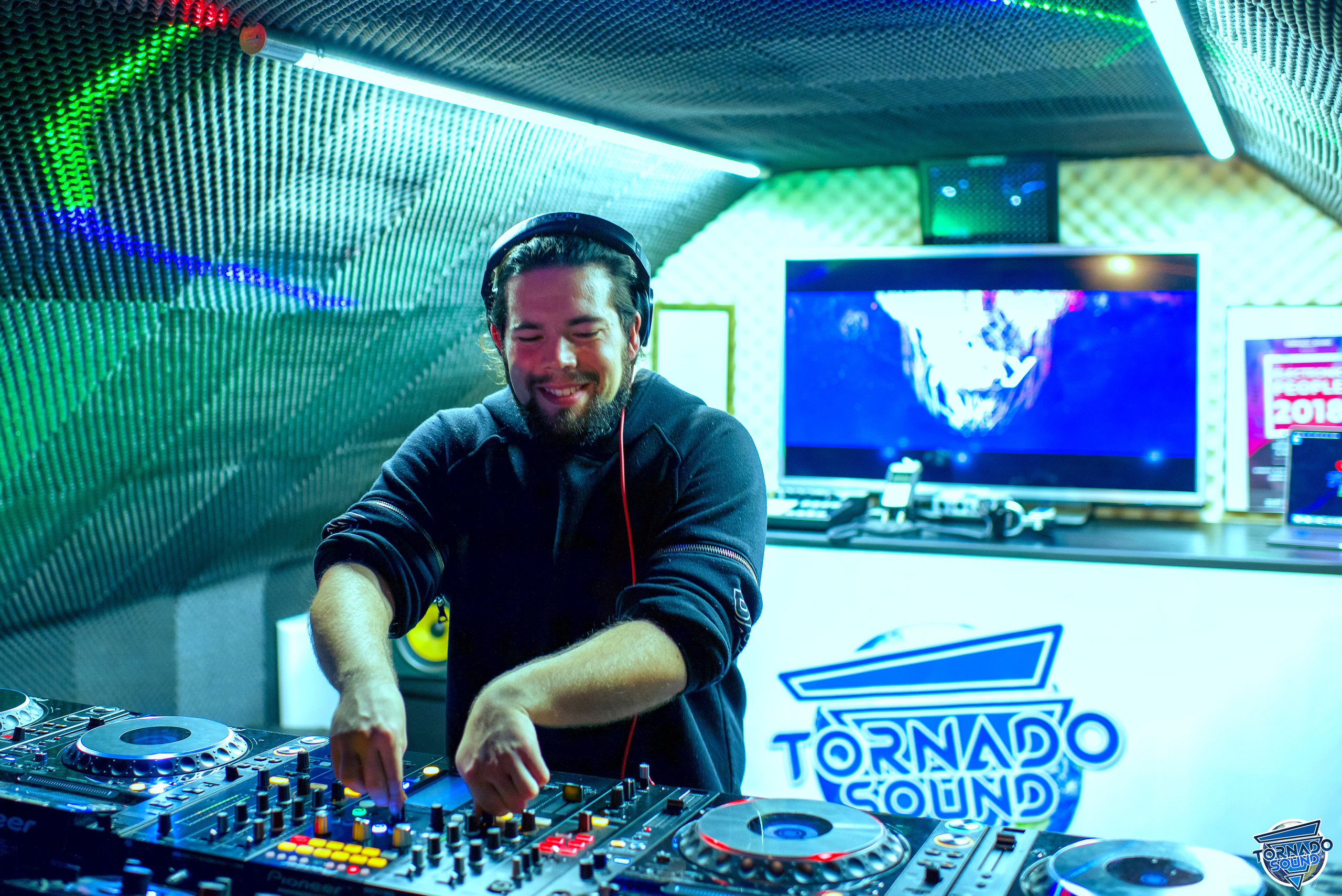 TORNADO SOUND. Photographer and videographer in Norway and Slovakia Andrea Zemko