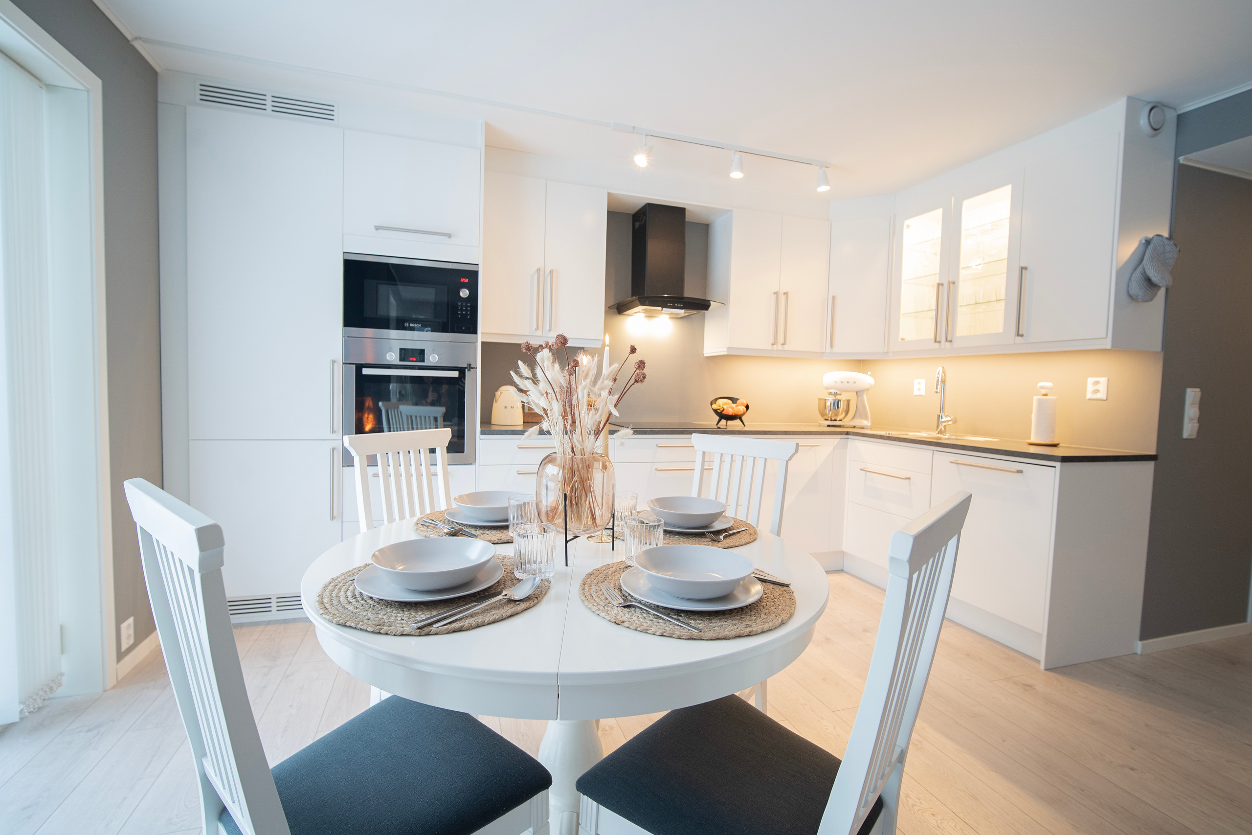 GJØLMESALLEN 50. Photographer and videographer in Norway and Slovakia Andrea Zemko