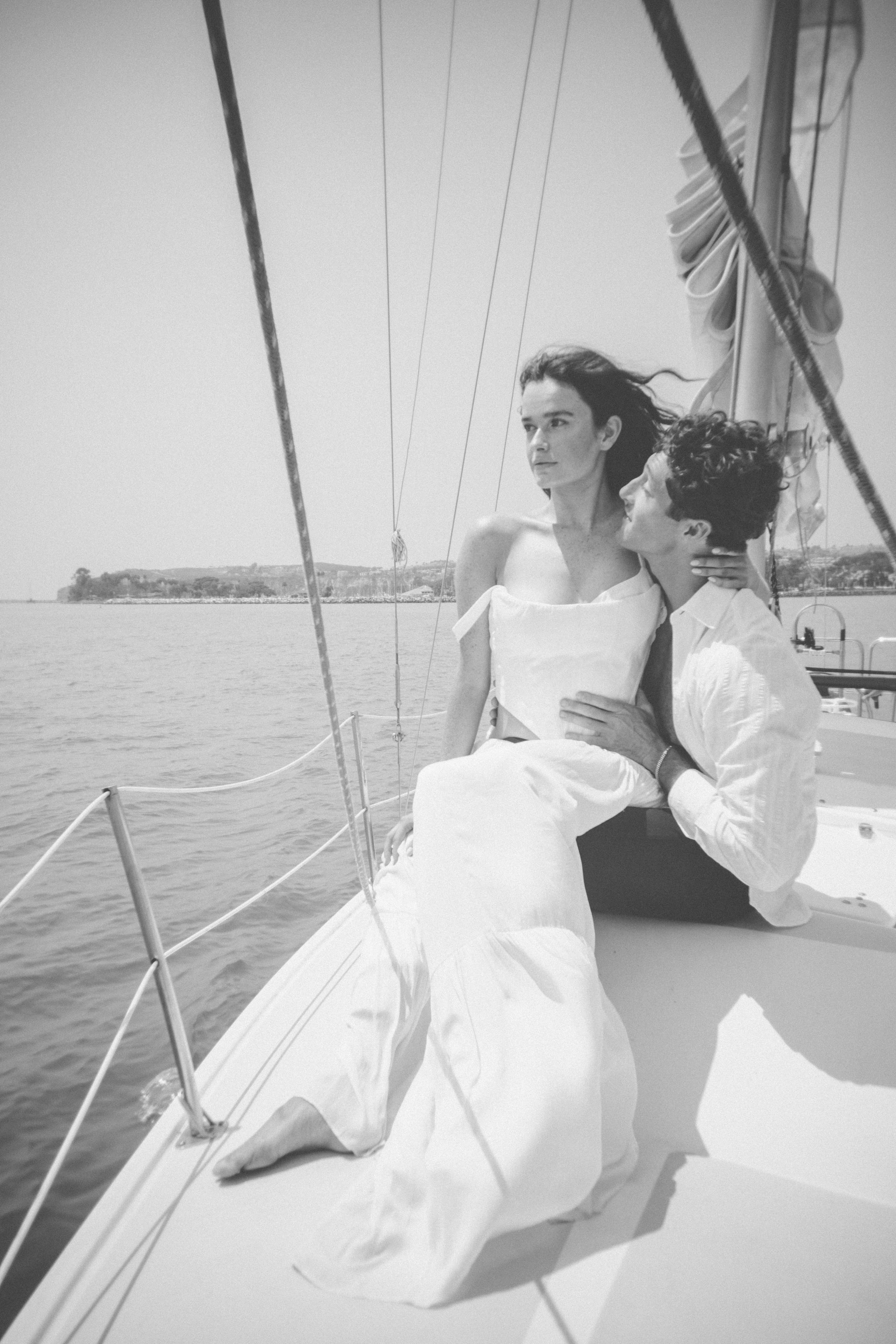 Love on the boat. Main