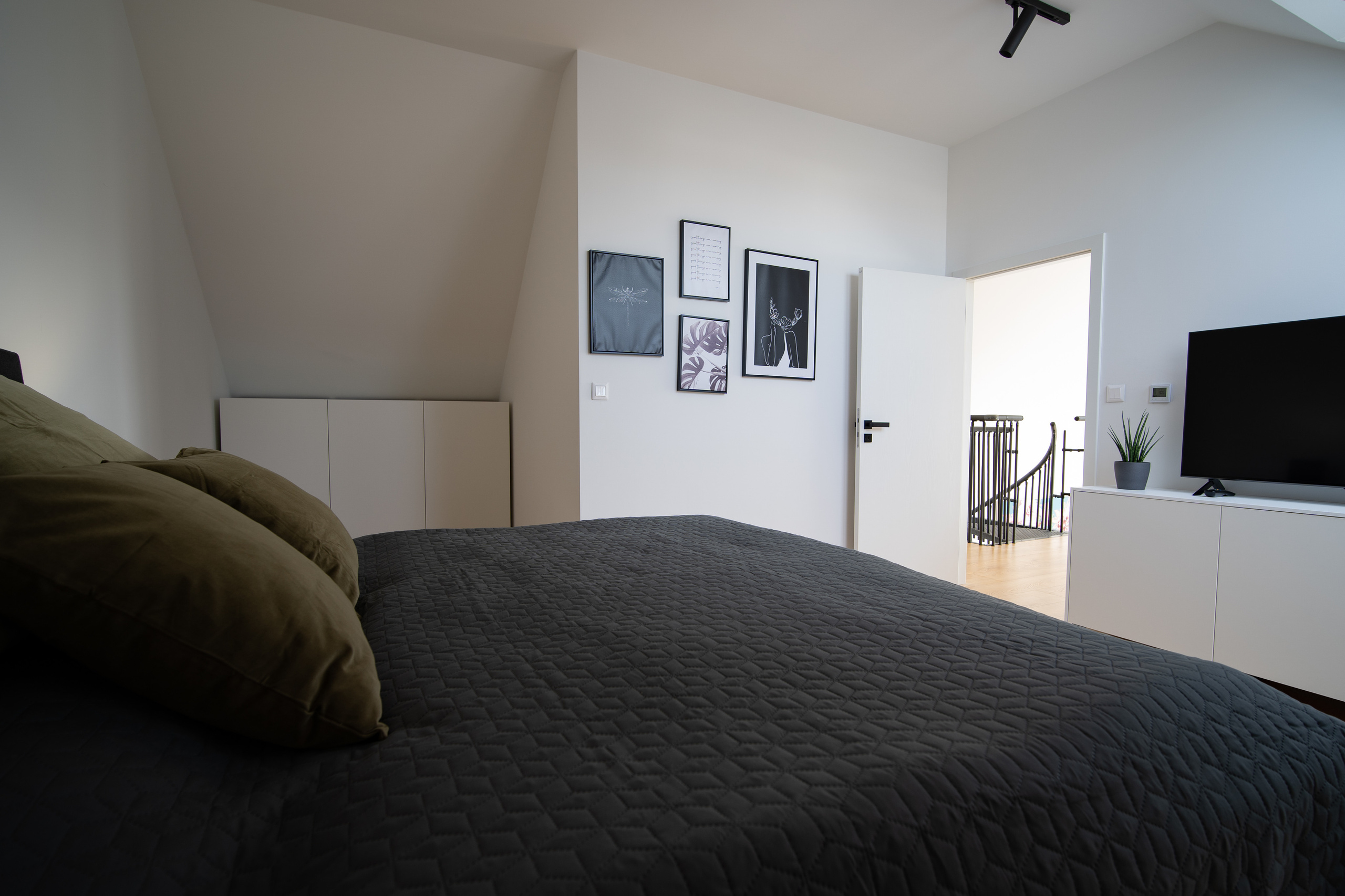 BEŽECKÁ 13. Photographer and videographer in Norway and Slovakia Andrea Zemko