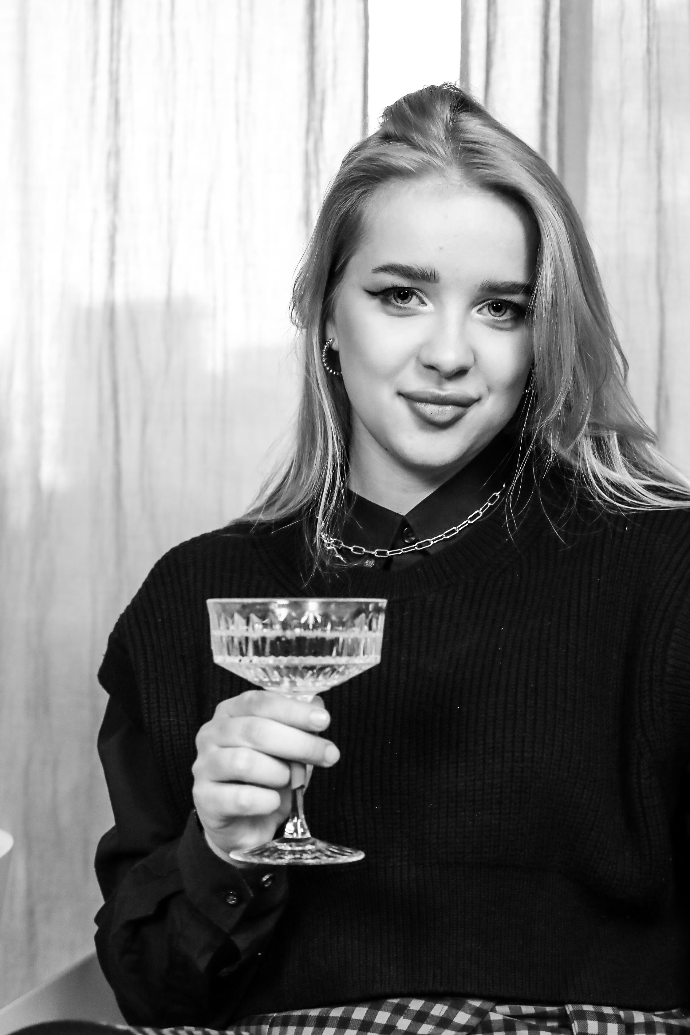 Yritystapahtuma. Ekaterina Mansur, muotokuvafotografi Suomessa (Helsingissä ja Uudellam