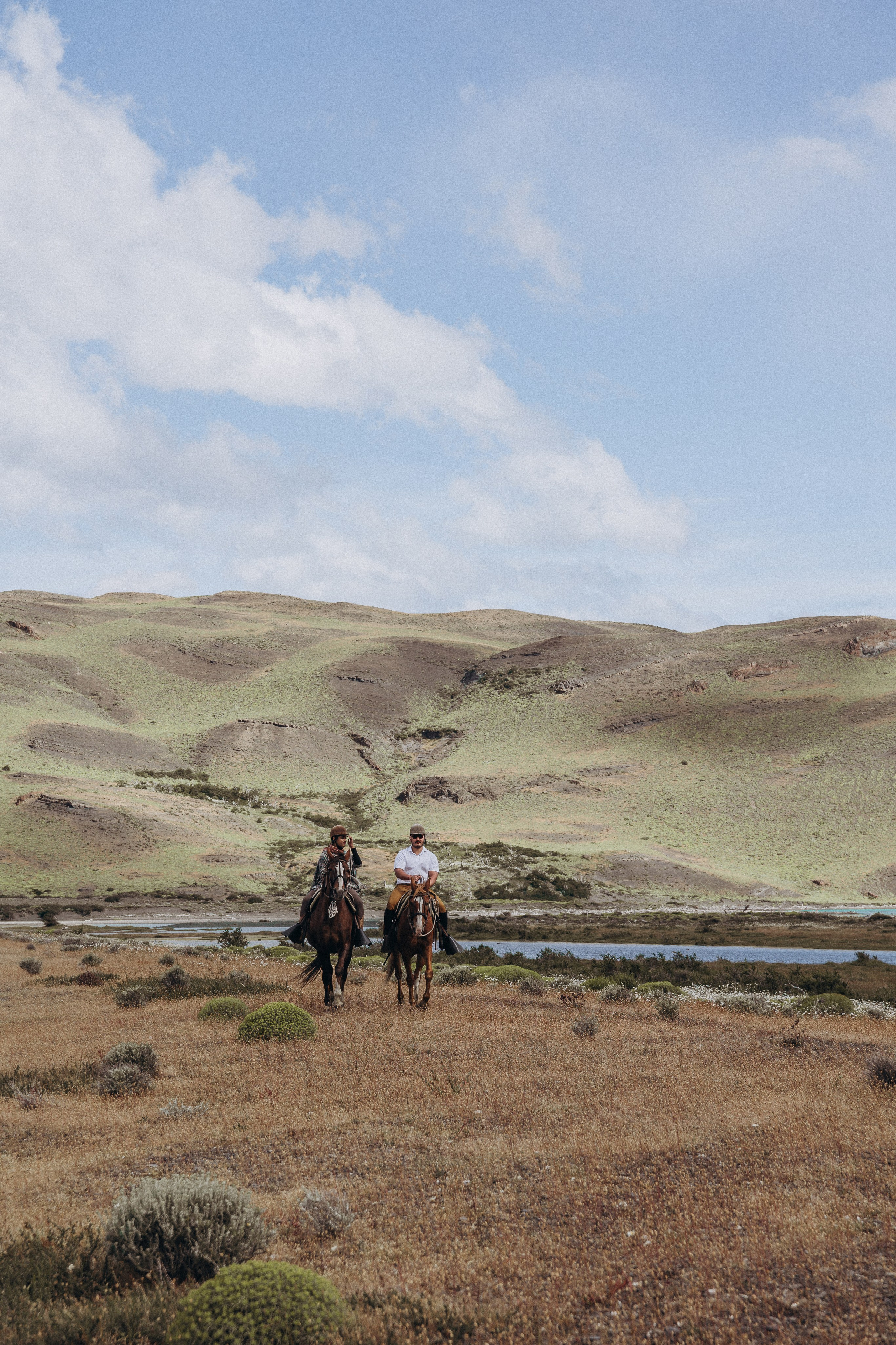 T+C. Elopement in Patagonia. Fotógrafa familiar Santiago y Chile Anna Almazova