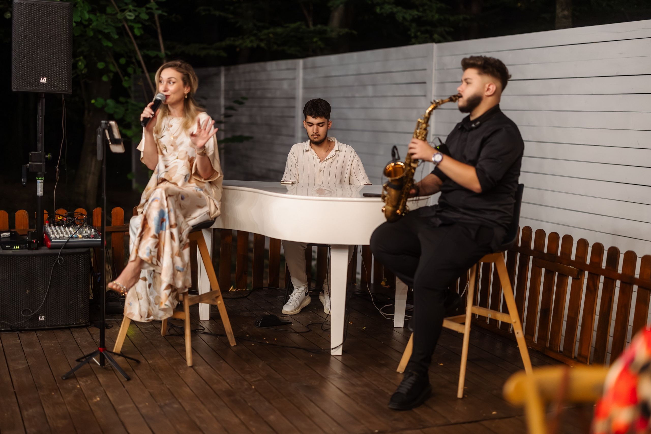 Wine Dine Challete. Marius Ciocan