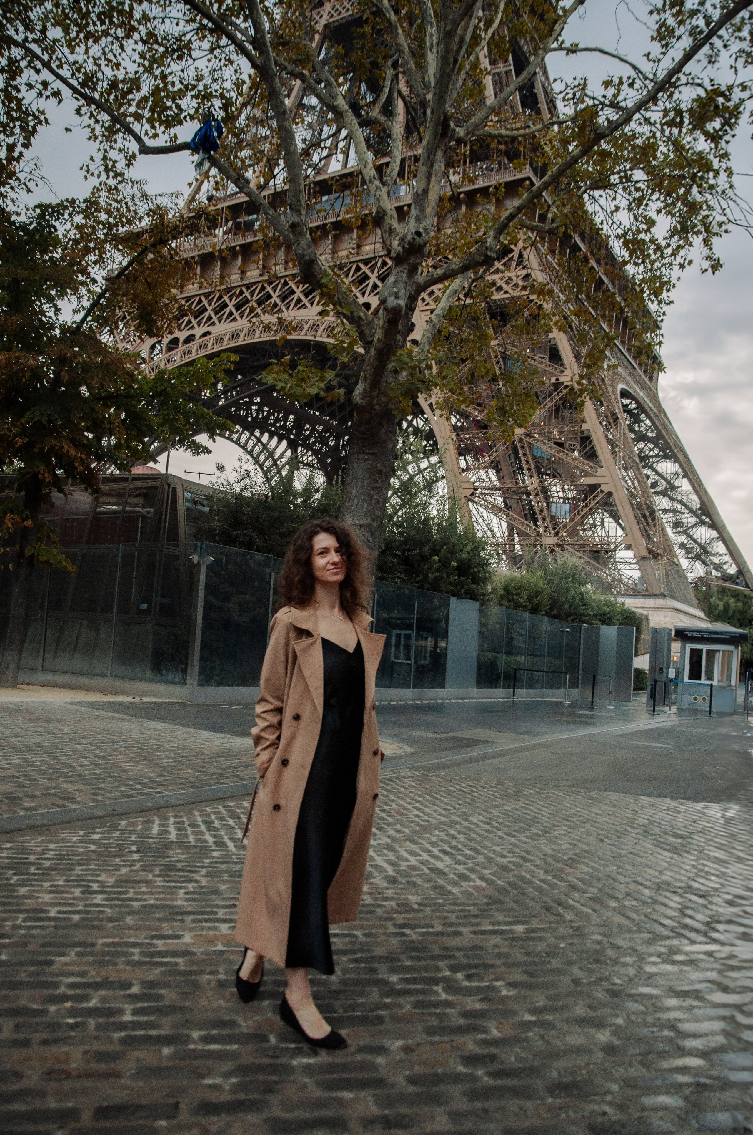 Rainy Paris Photoshoot. Paris photographer — Polina Osipova