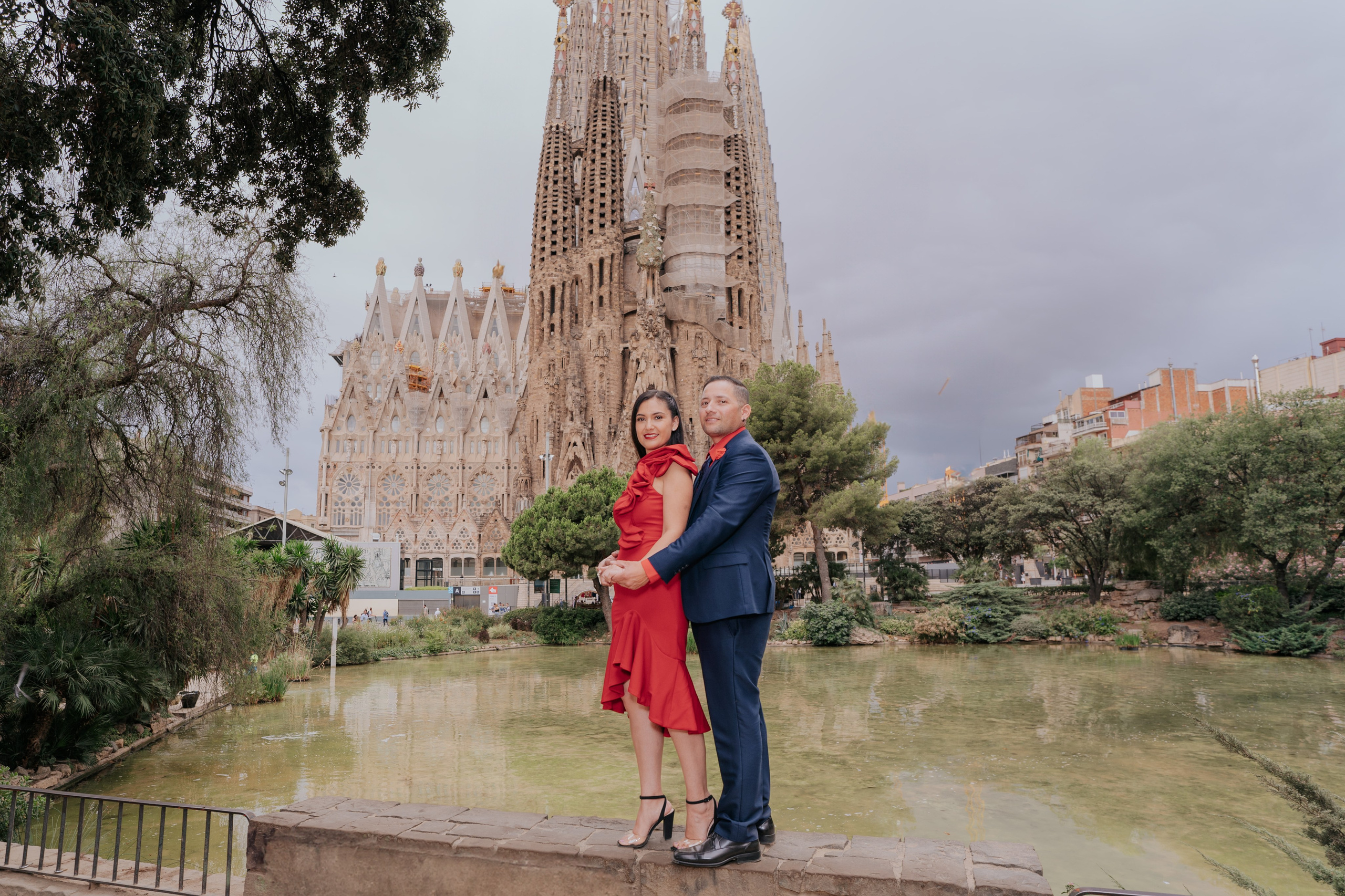 Barcelona Couples Photoshoot Ideas — Photographer in Barcelona, Spain