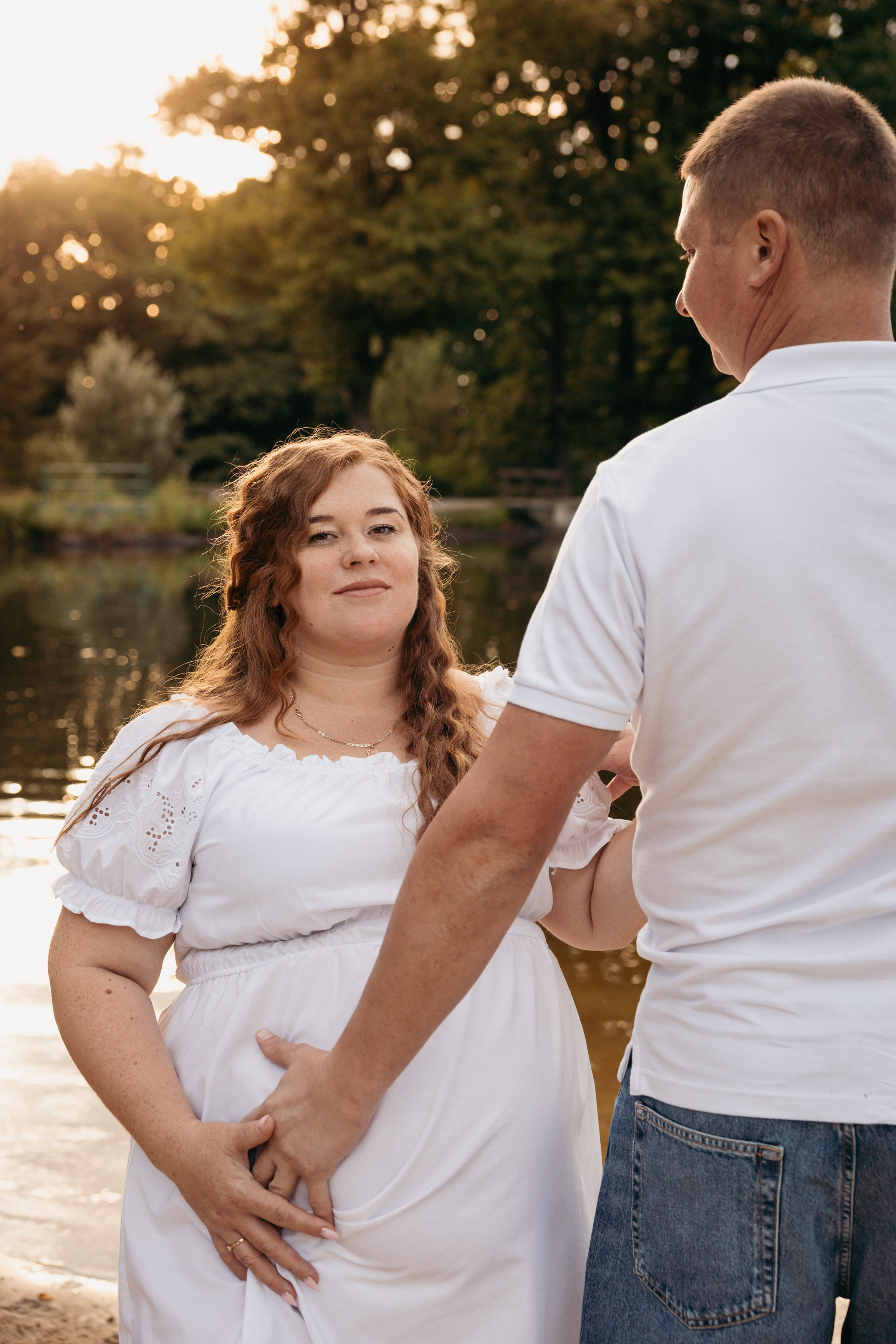 Tehotenské Focení ve přírodě. Lifestyle a rodinná fotografka v Pisku Oxana Telupilova