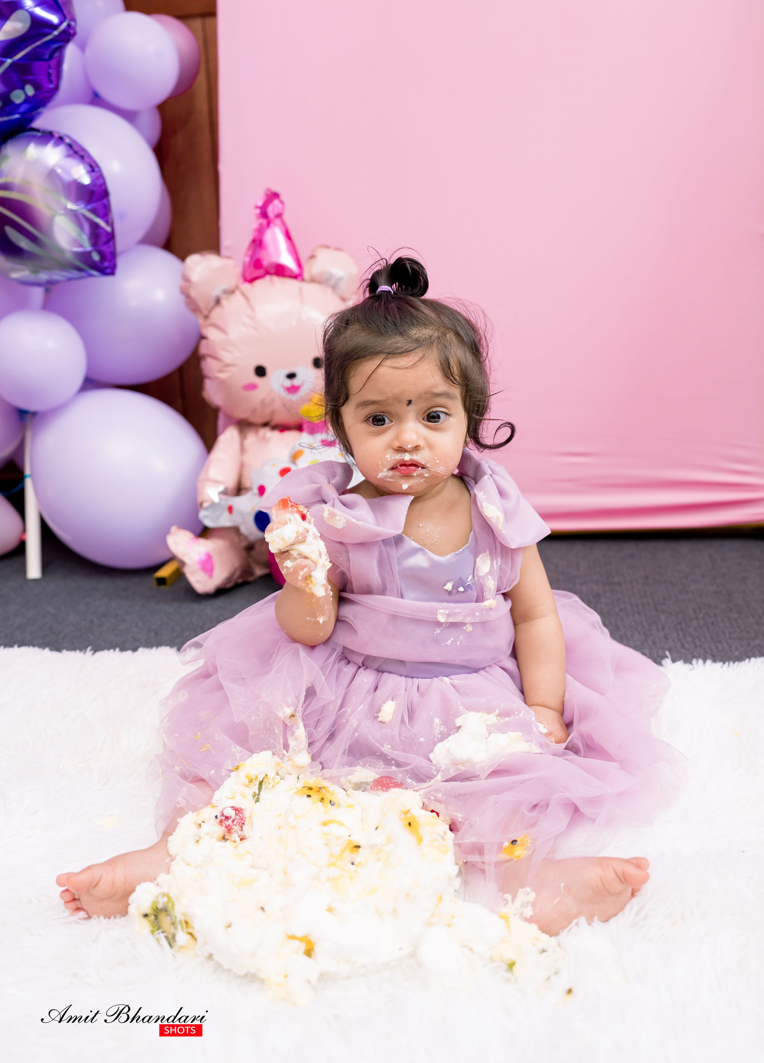 Yuhana’s Cake Smash Session. Freelance Photographer in Newcastle & Central Coast