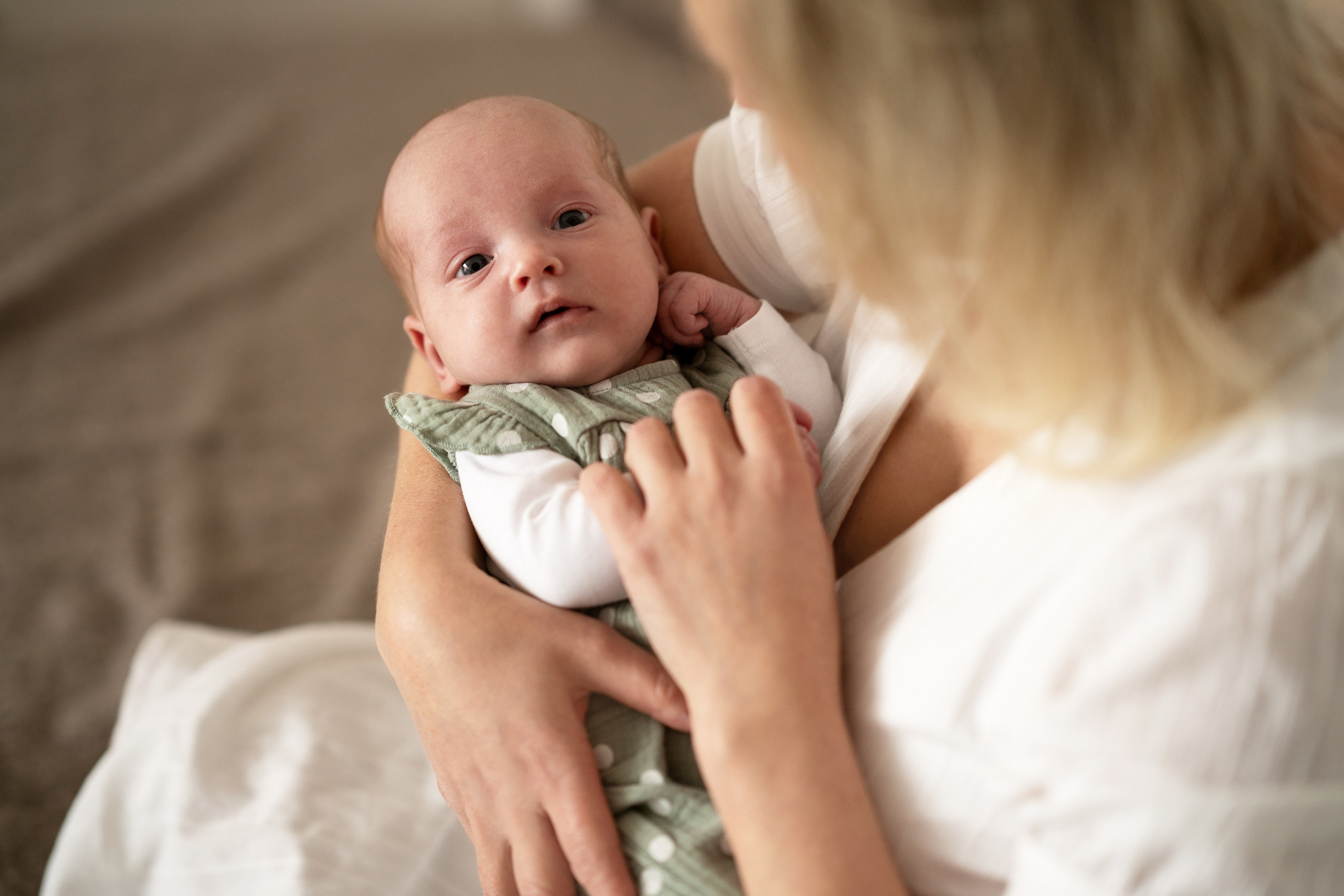 Babybauch & Newborn. Hochzeit und Familien Foto und Video