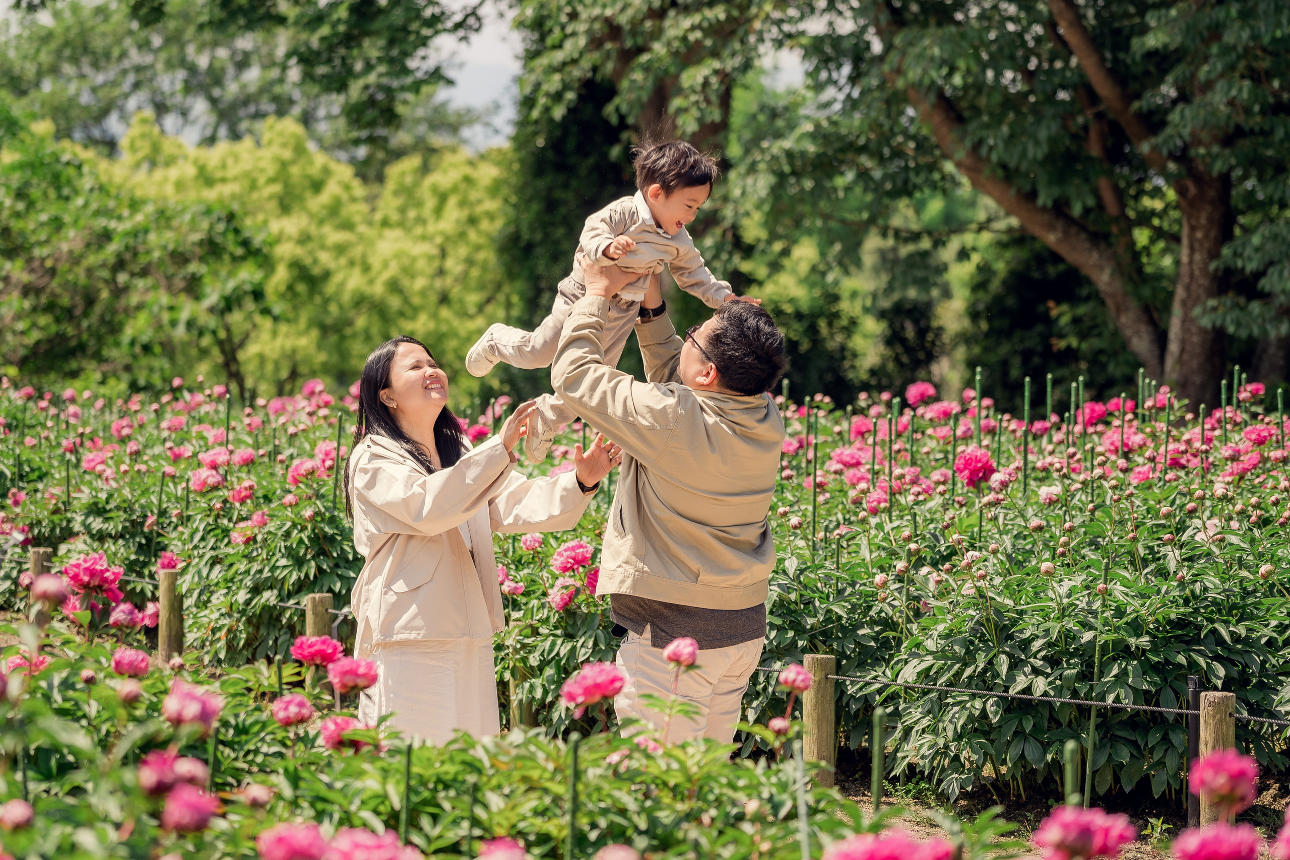 Family Photography at Maizuru Park Fukuoka | Japanese Soul Style. Portrait Photographer in Fukuoka, Japan | Alina Nazarova