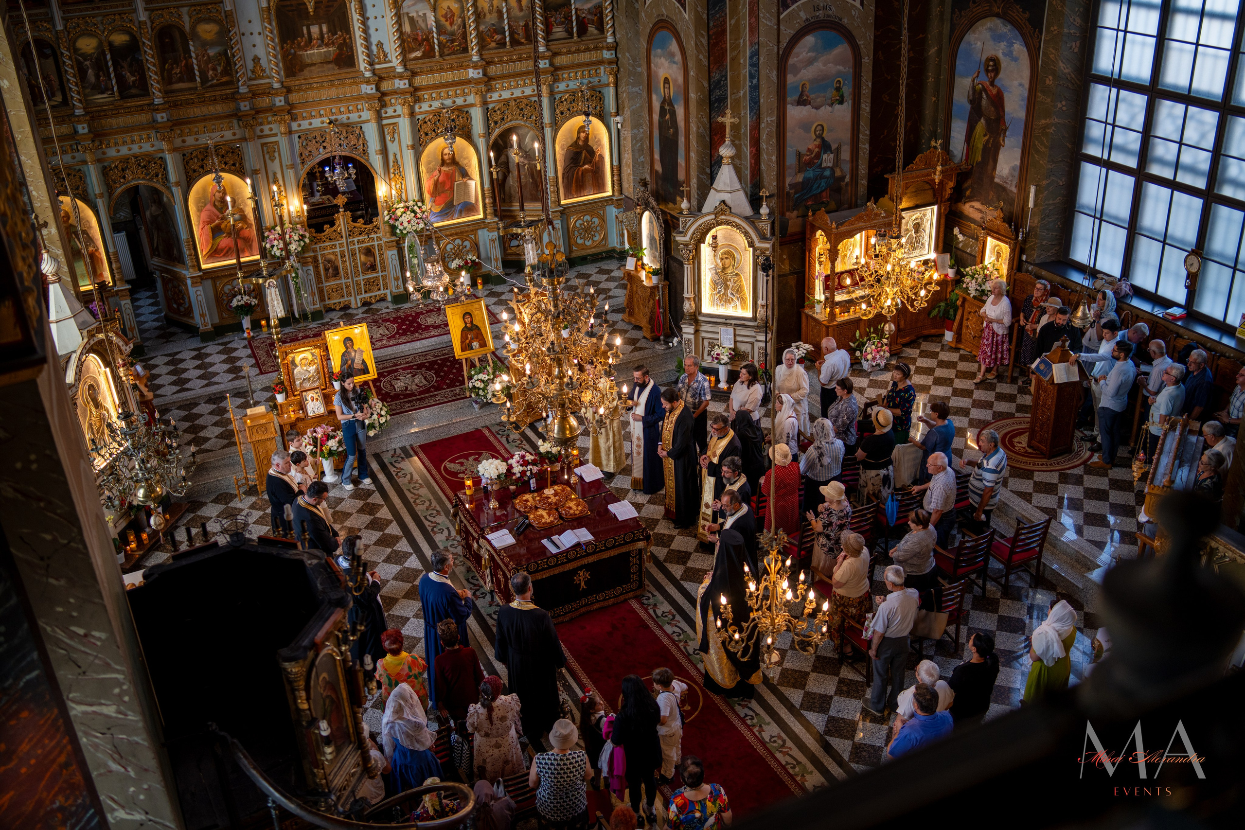 Hram Biserica Sfânta Vineri din Ploiești. Mihai Alexandra Events