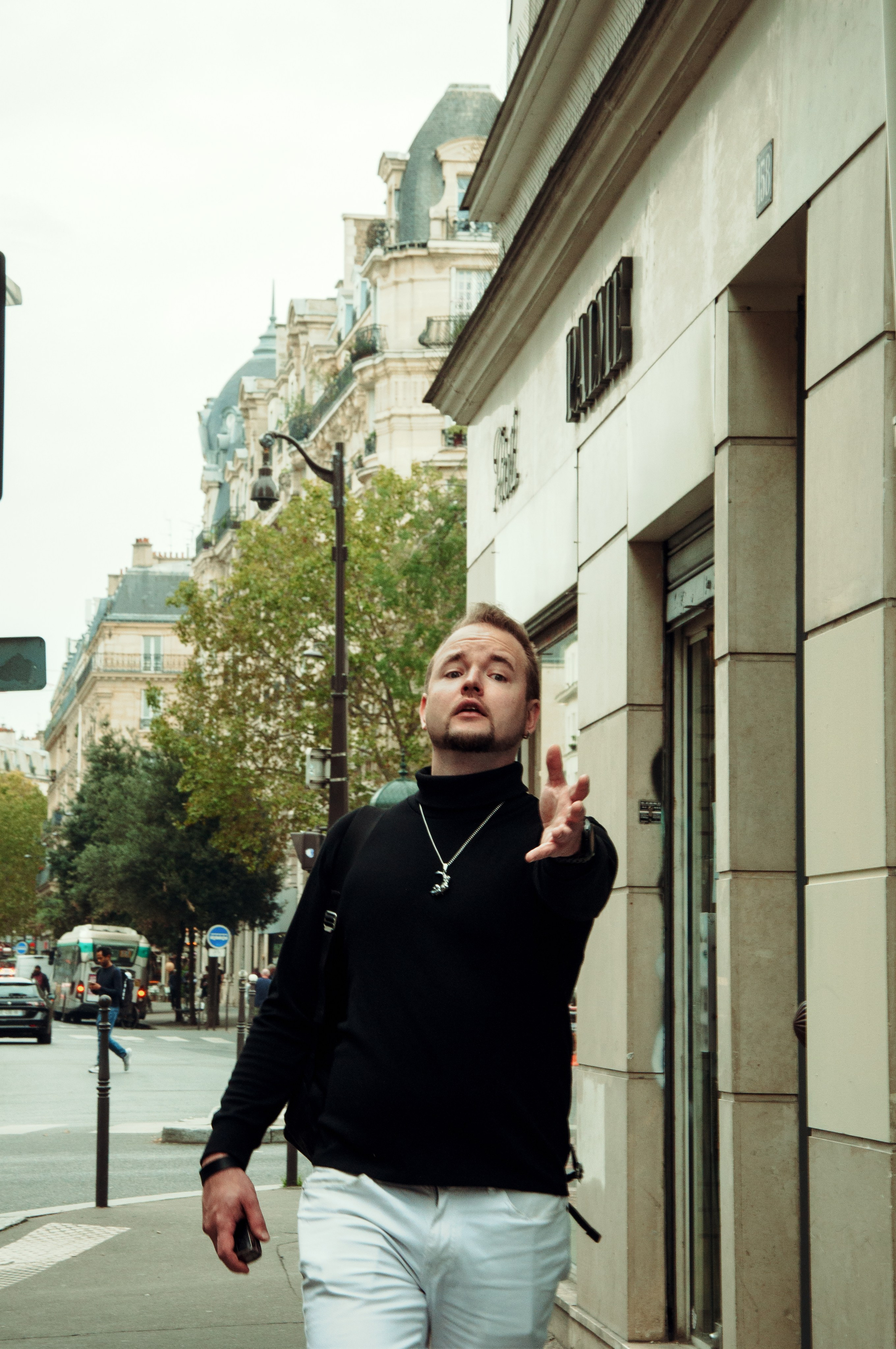 Парная стрит фотосессия. Фотограф в Париже Полина Осипова